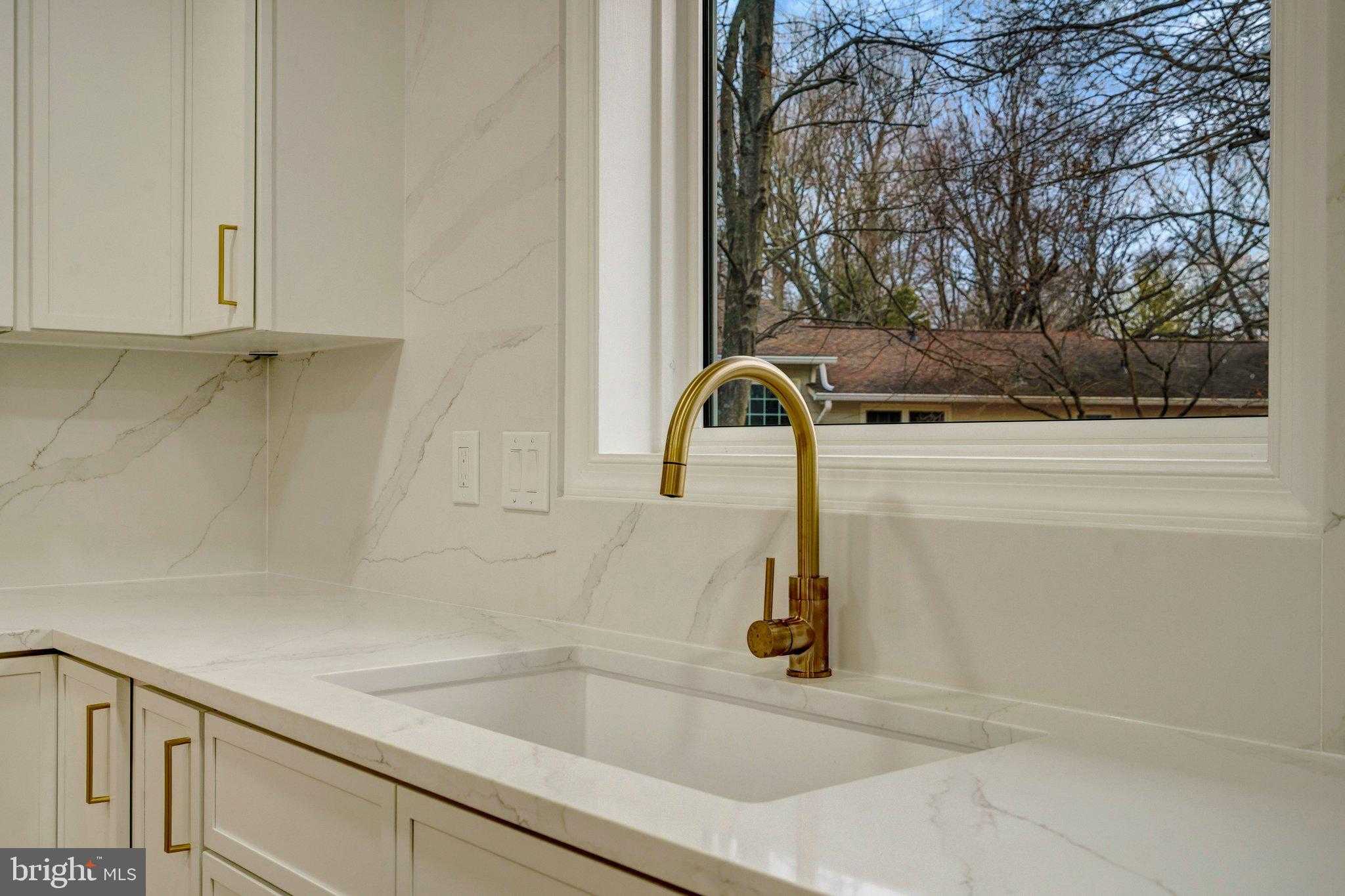 5203 Mornington CT photo 12