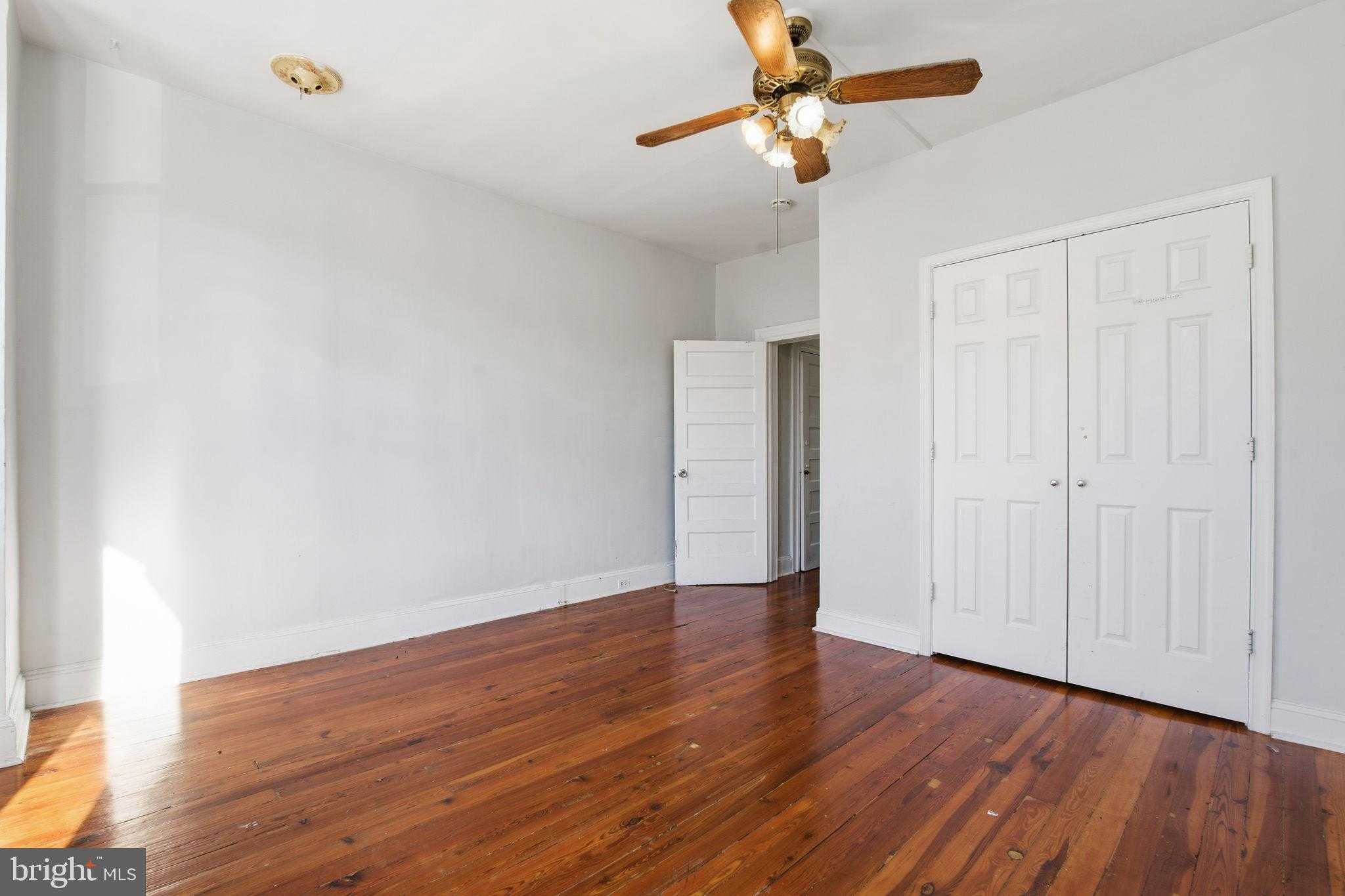 529 S Lehigh St photo 17