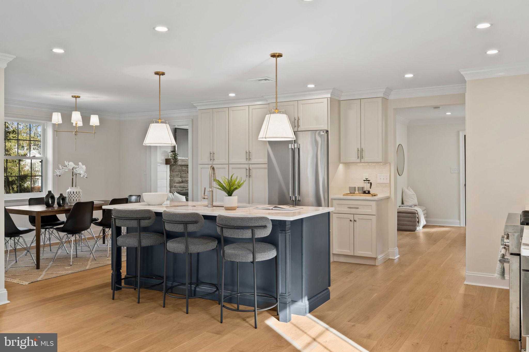 2432 Olcott Ave photo 9