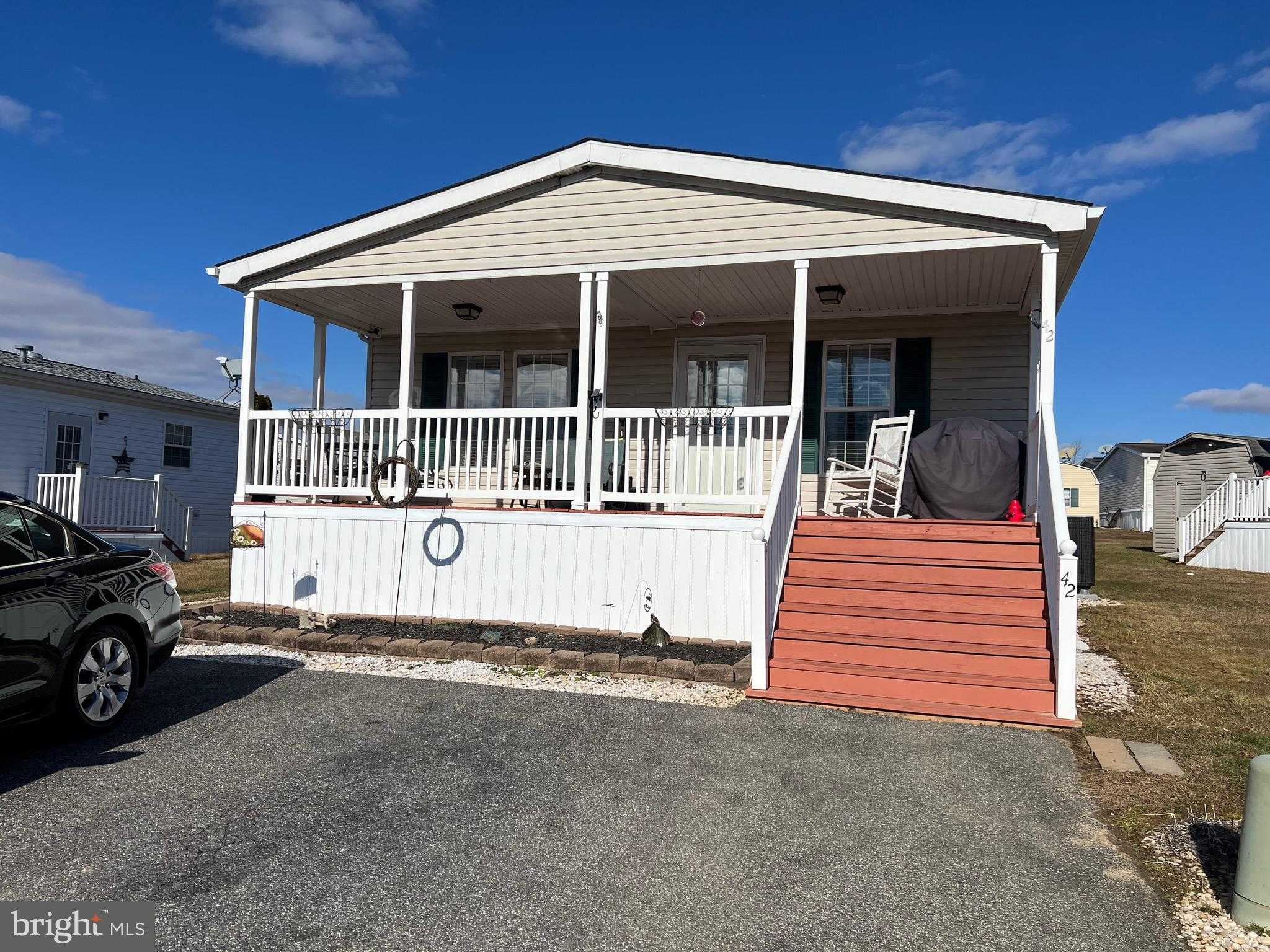 42 Queen Eleanor Dr photo 8