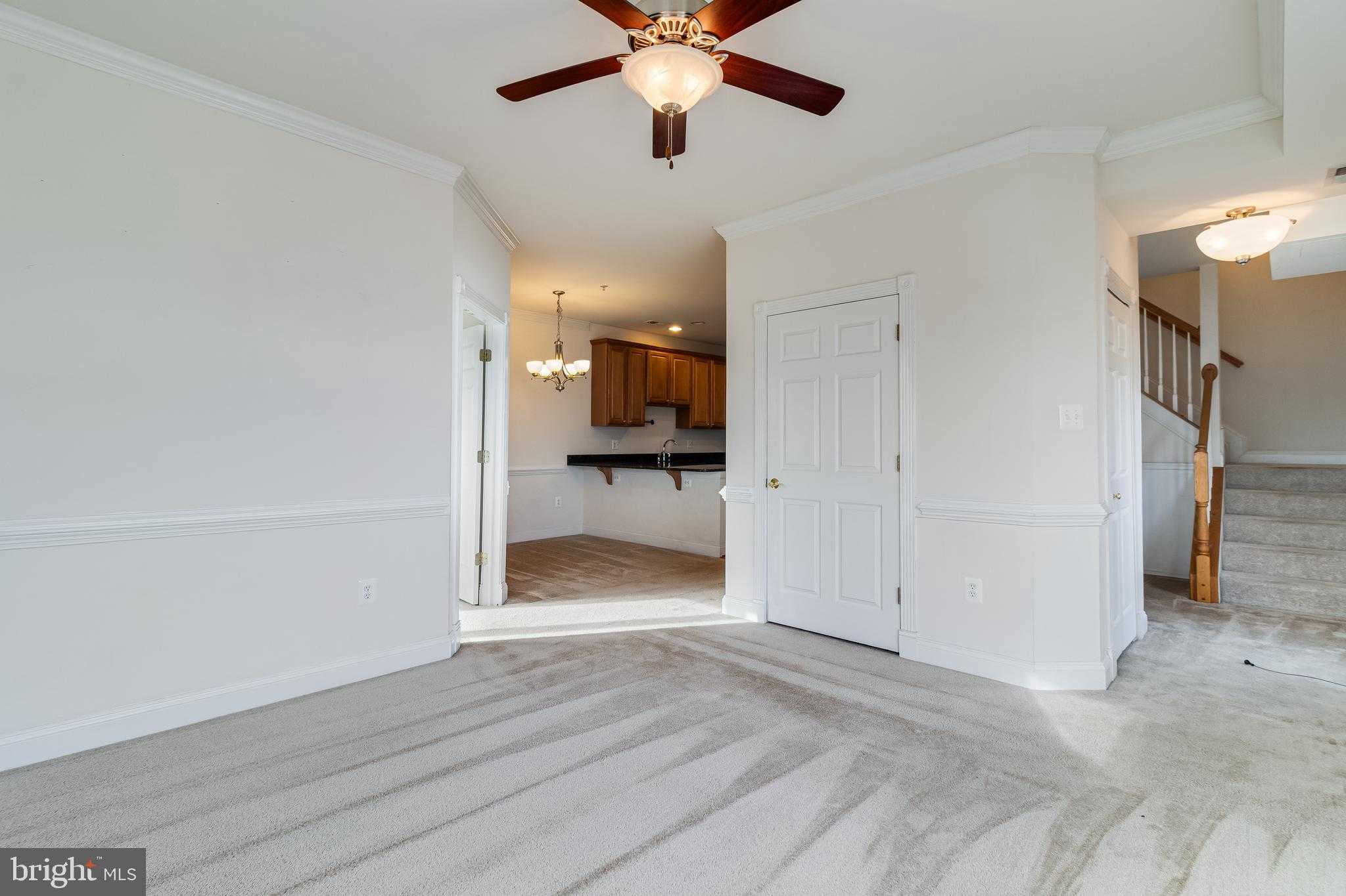 305 Centennial St photo 9