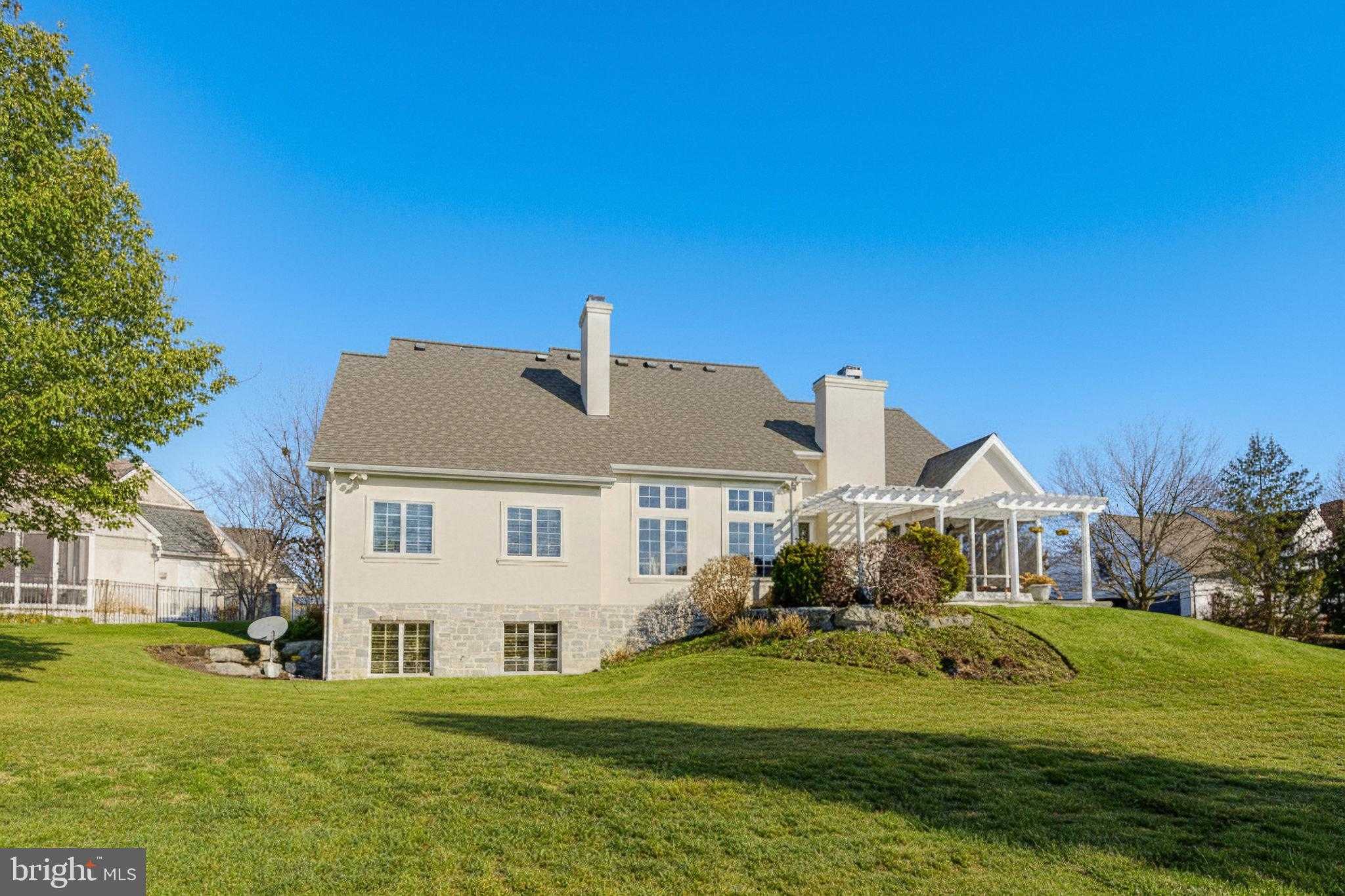 692 Goose Neck Dr photo 2