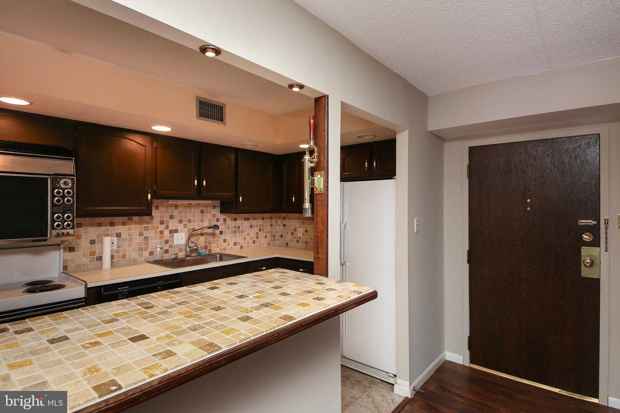 10512 Valley Forge Cir # 512 photo 8