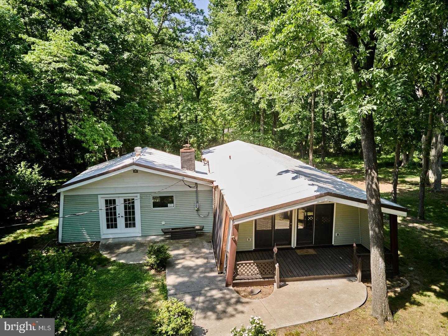 171 Longstreet Dr photo 2