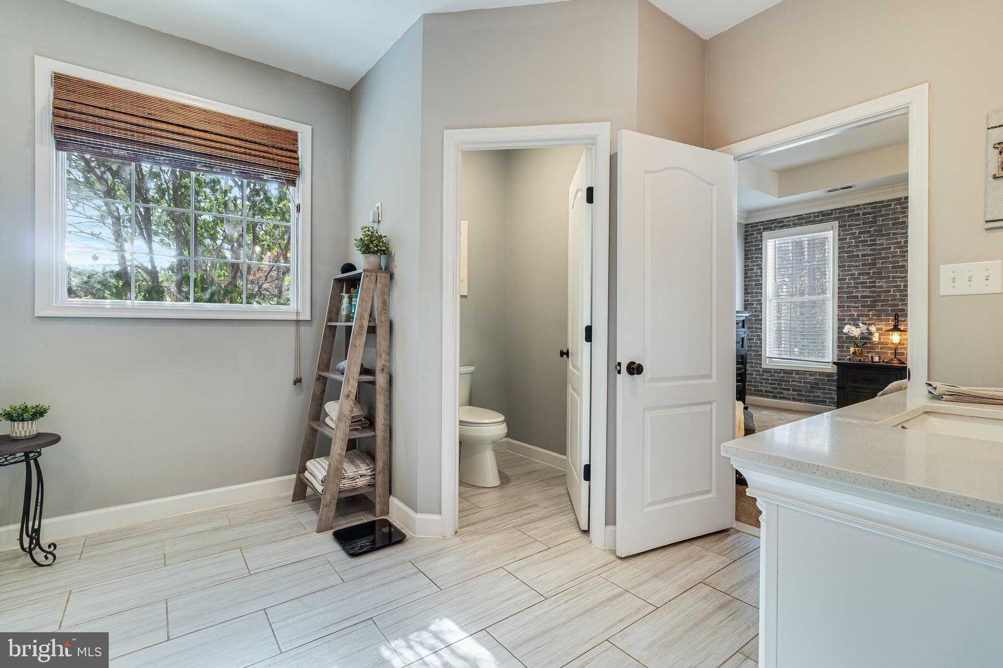 14855 King Charles Dr photo 35