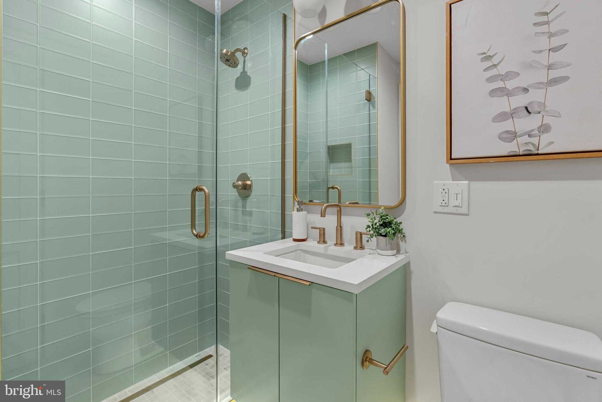 1100 Webster St photo 44