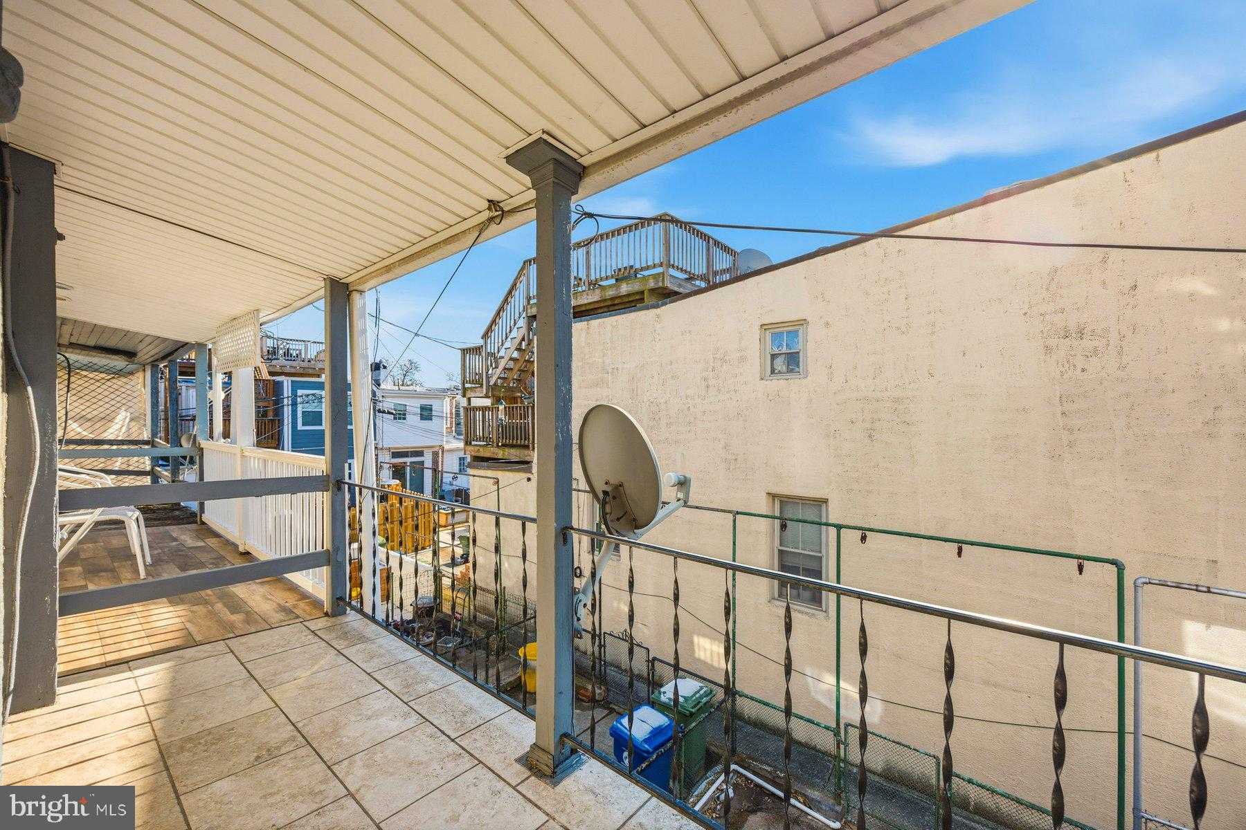 1425 E Clement St photo 26