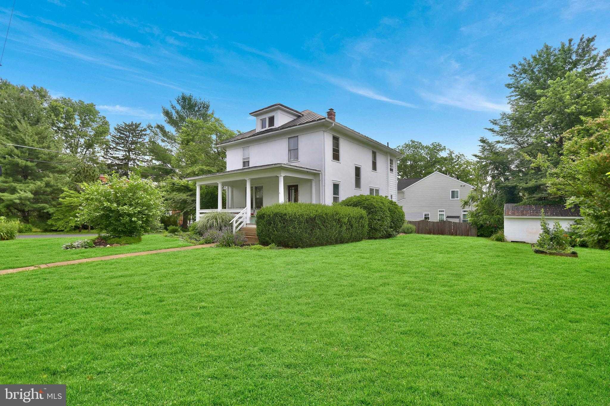 200 S Orchard Dr photo 2