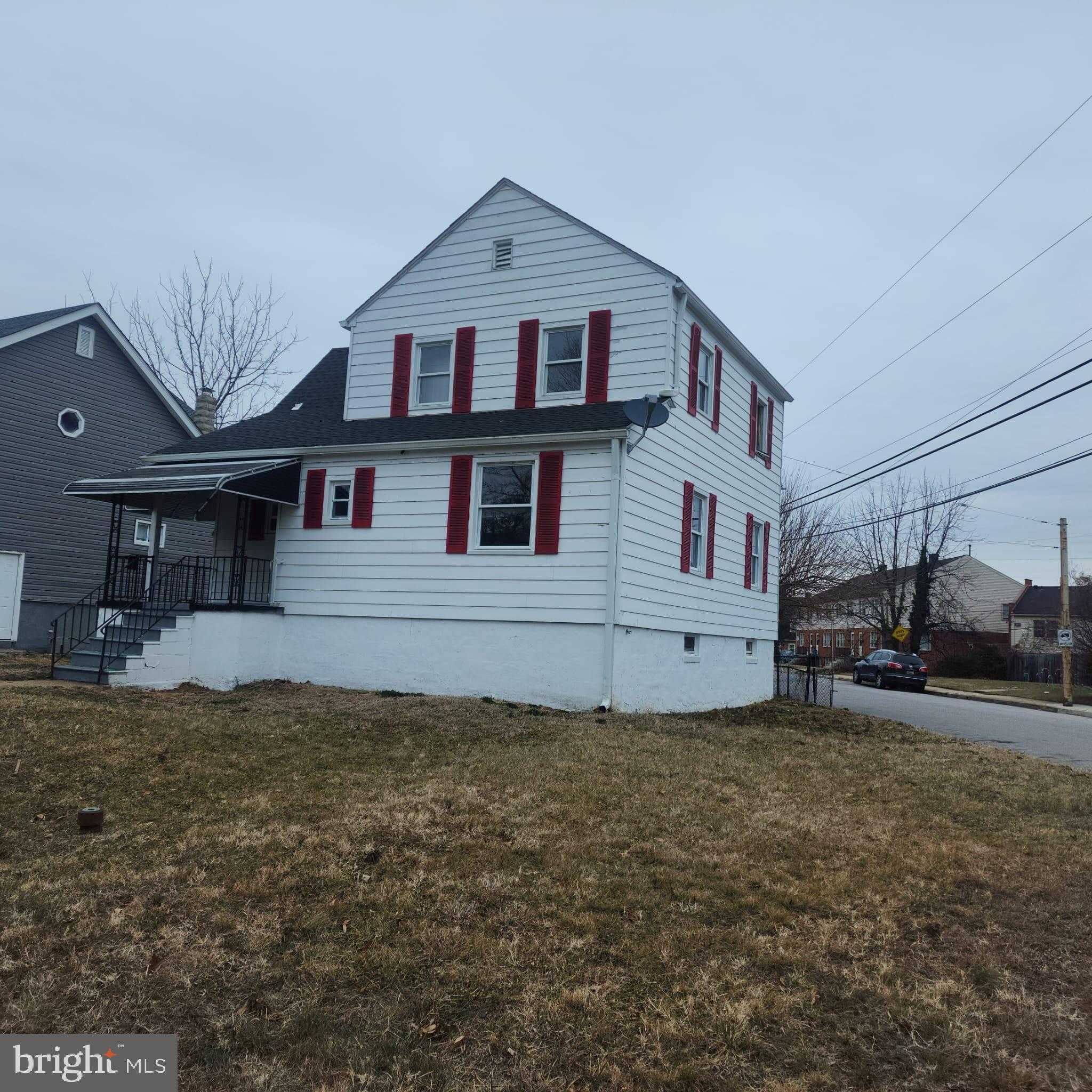 3800 Fernhill Ave photo 2