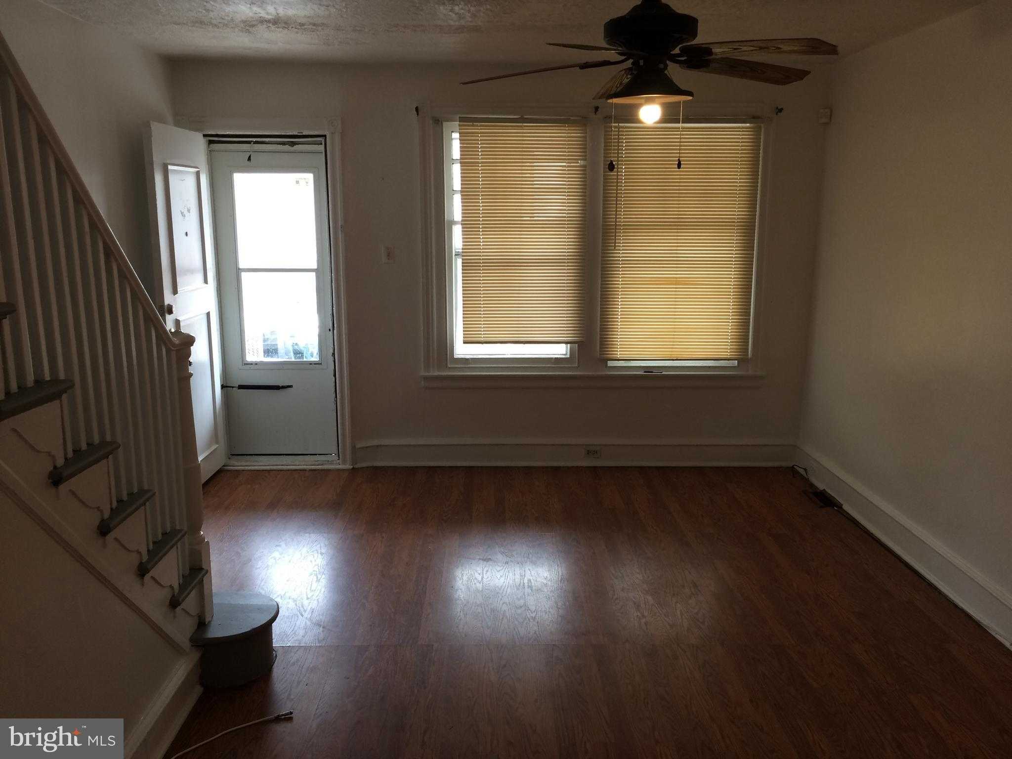 267 W Sheldon St photo 3