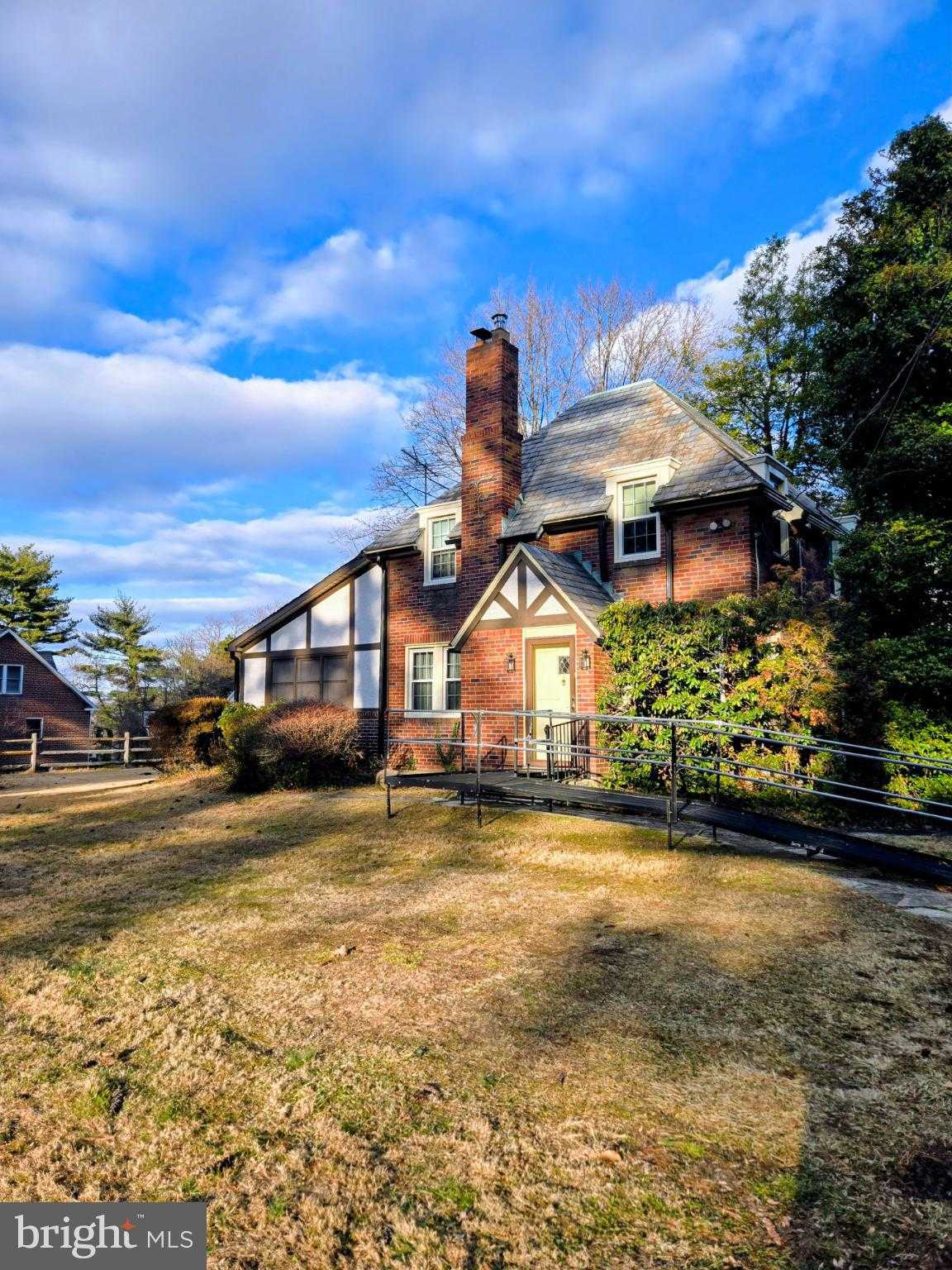 215 Red Lion Rd photo 2