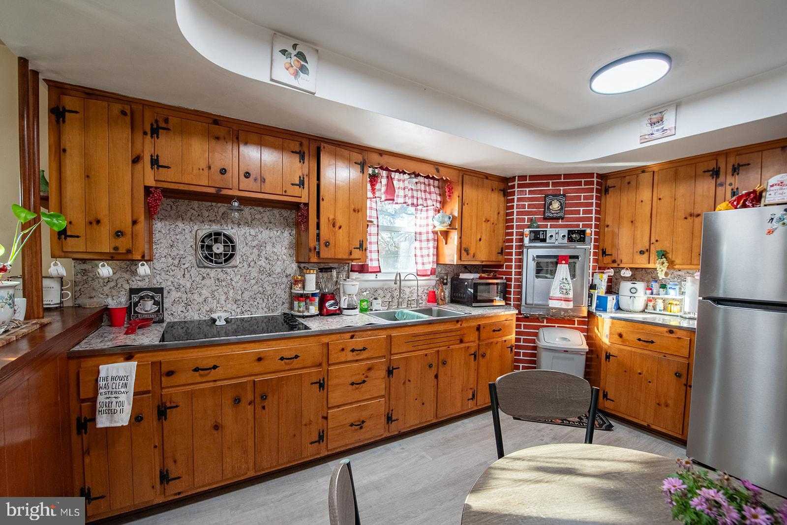 408 Fairway Dr photo 7