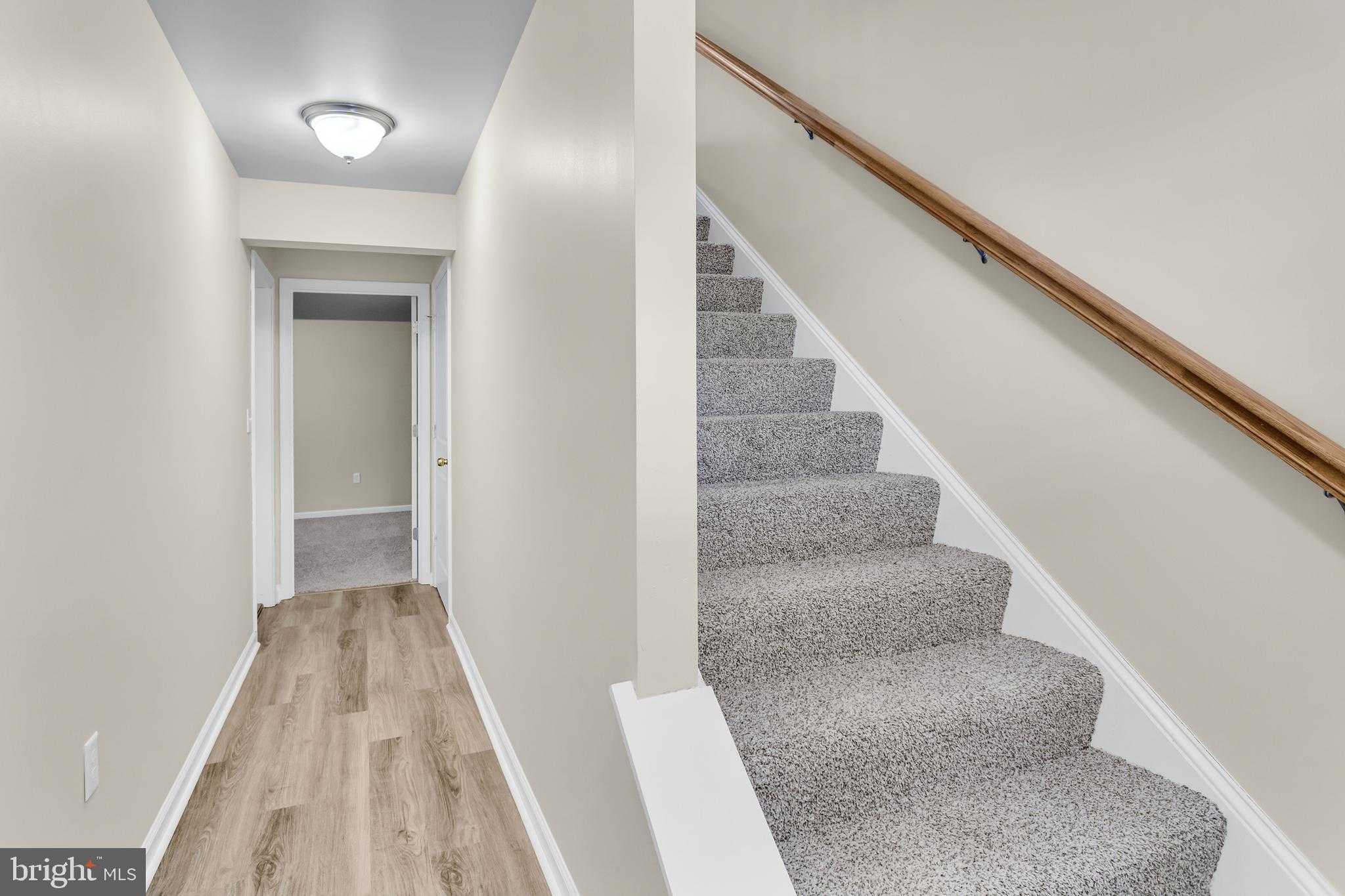 783 Gregs Dr photo 2