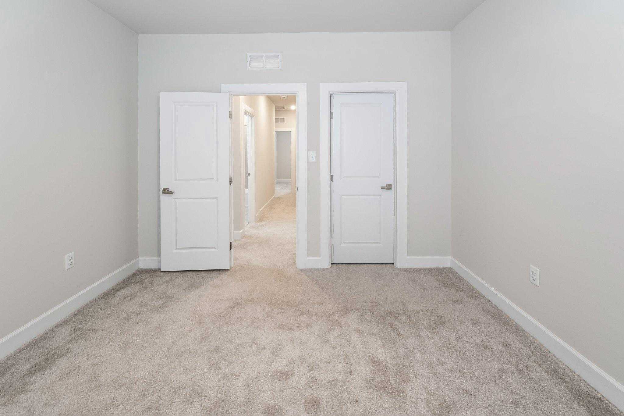 1716 Frost Ln photo 27