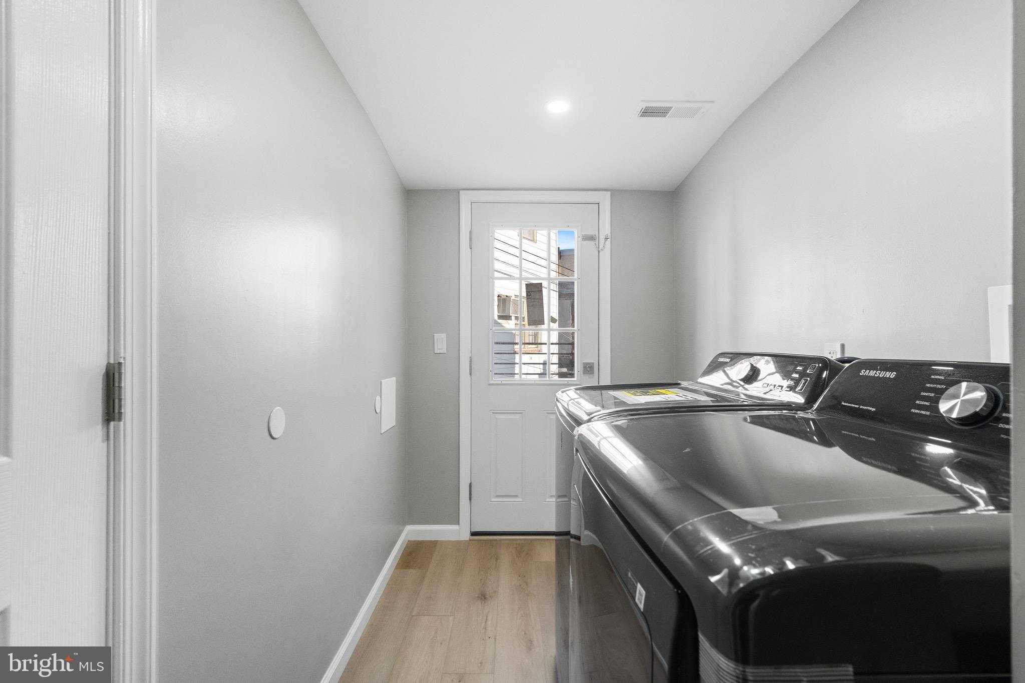 1203 Moore St photo 34