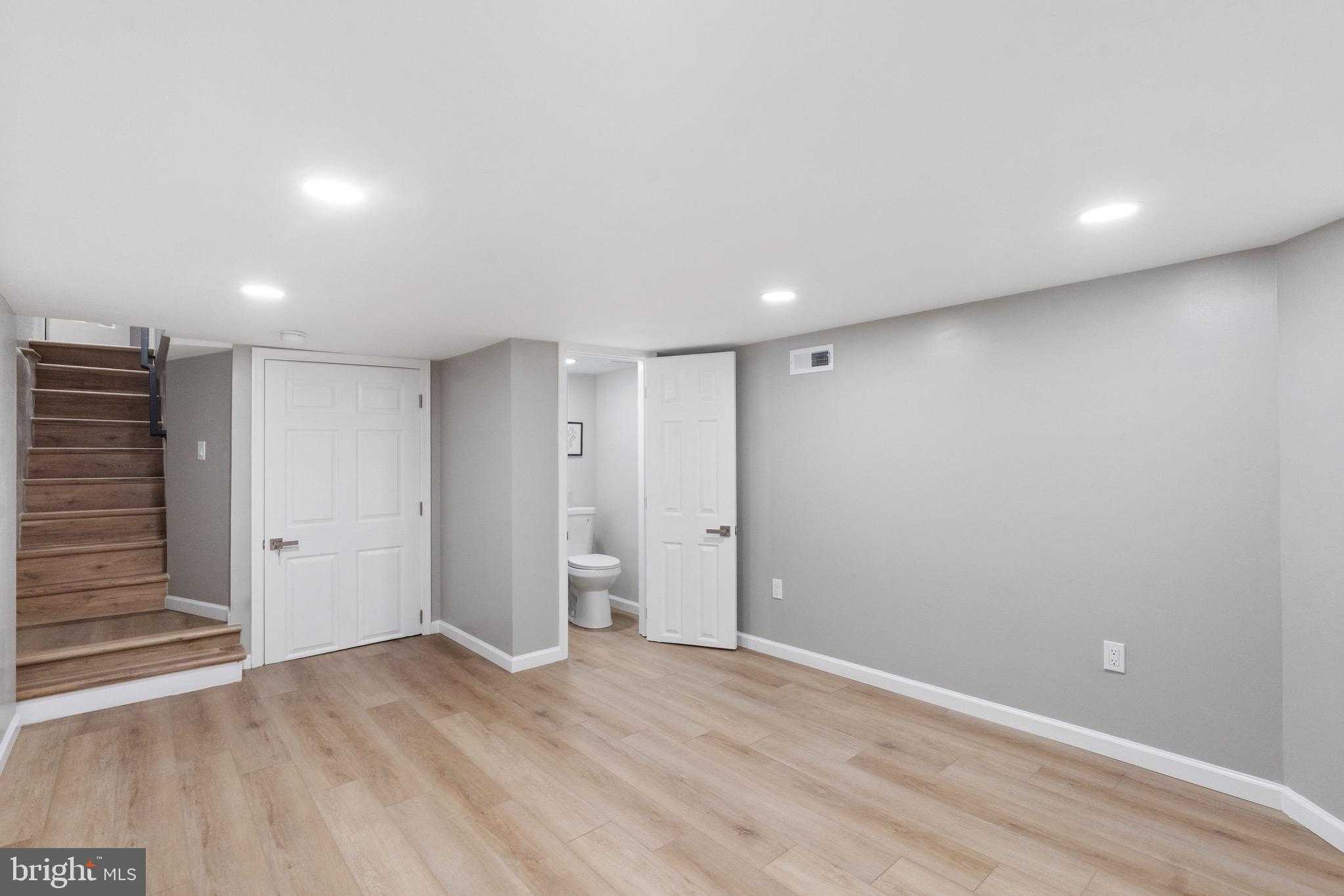 1203 Moore St photo 41