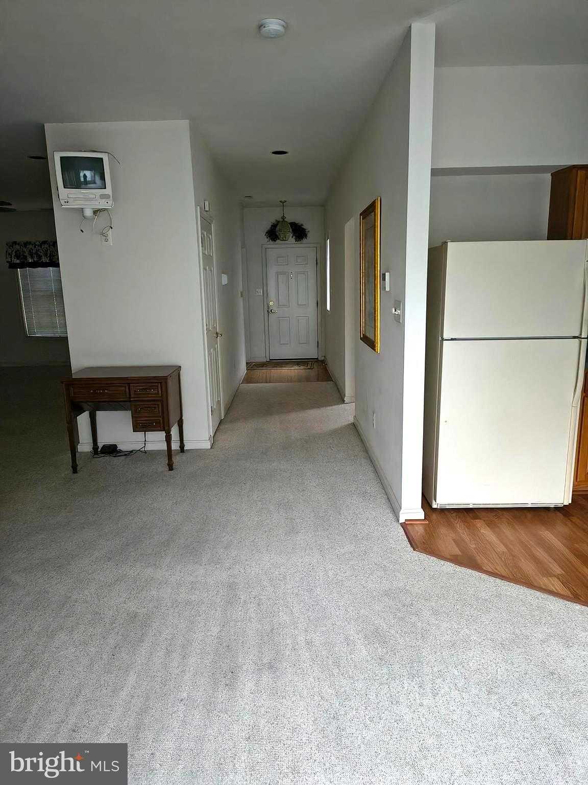 1604 S Tollgate Rd photo 15