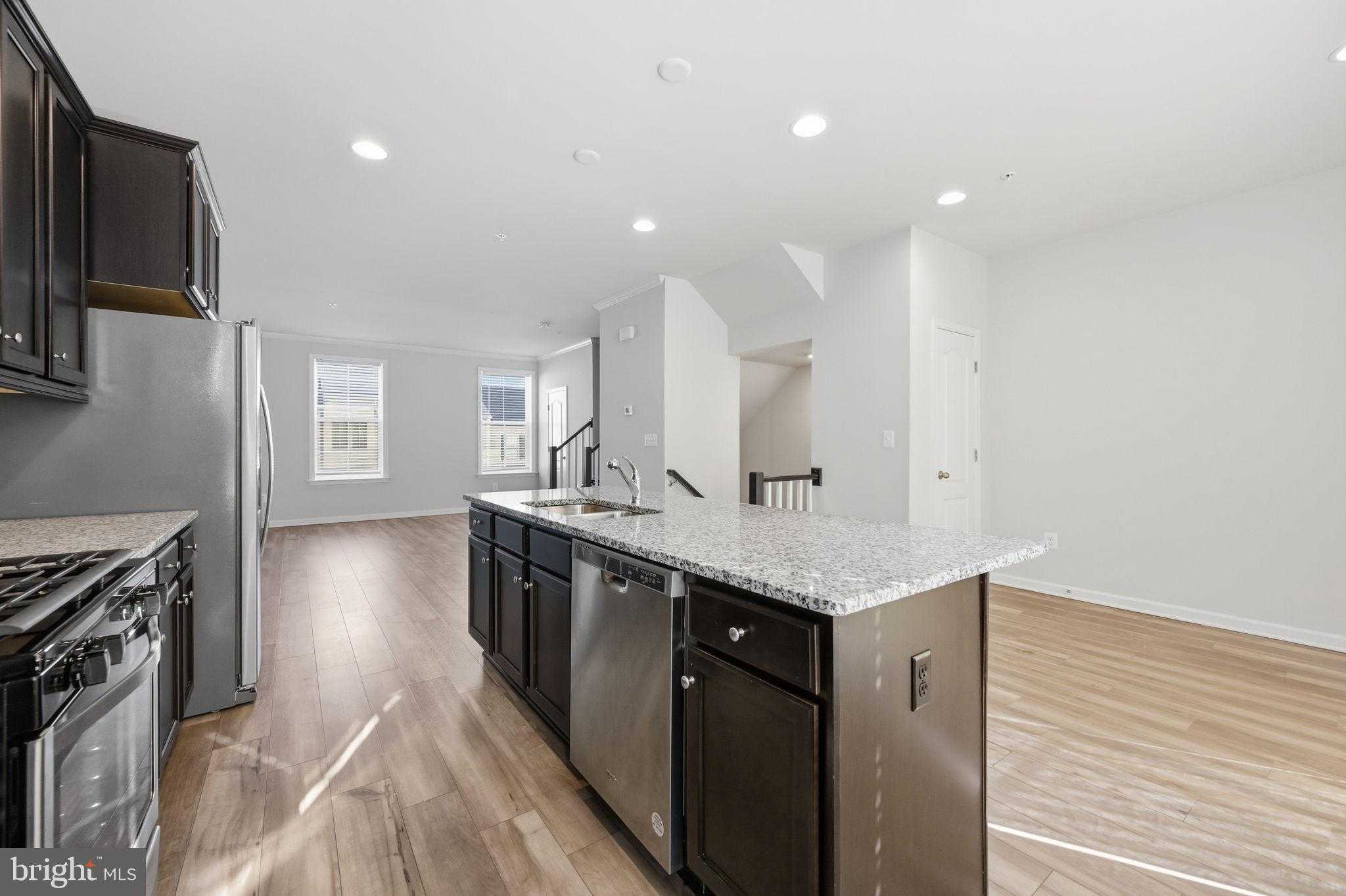 1024 Flester Ln photo 9