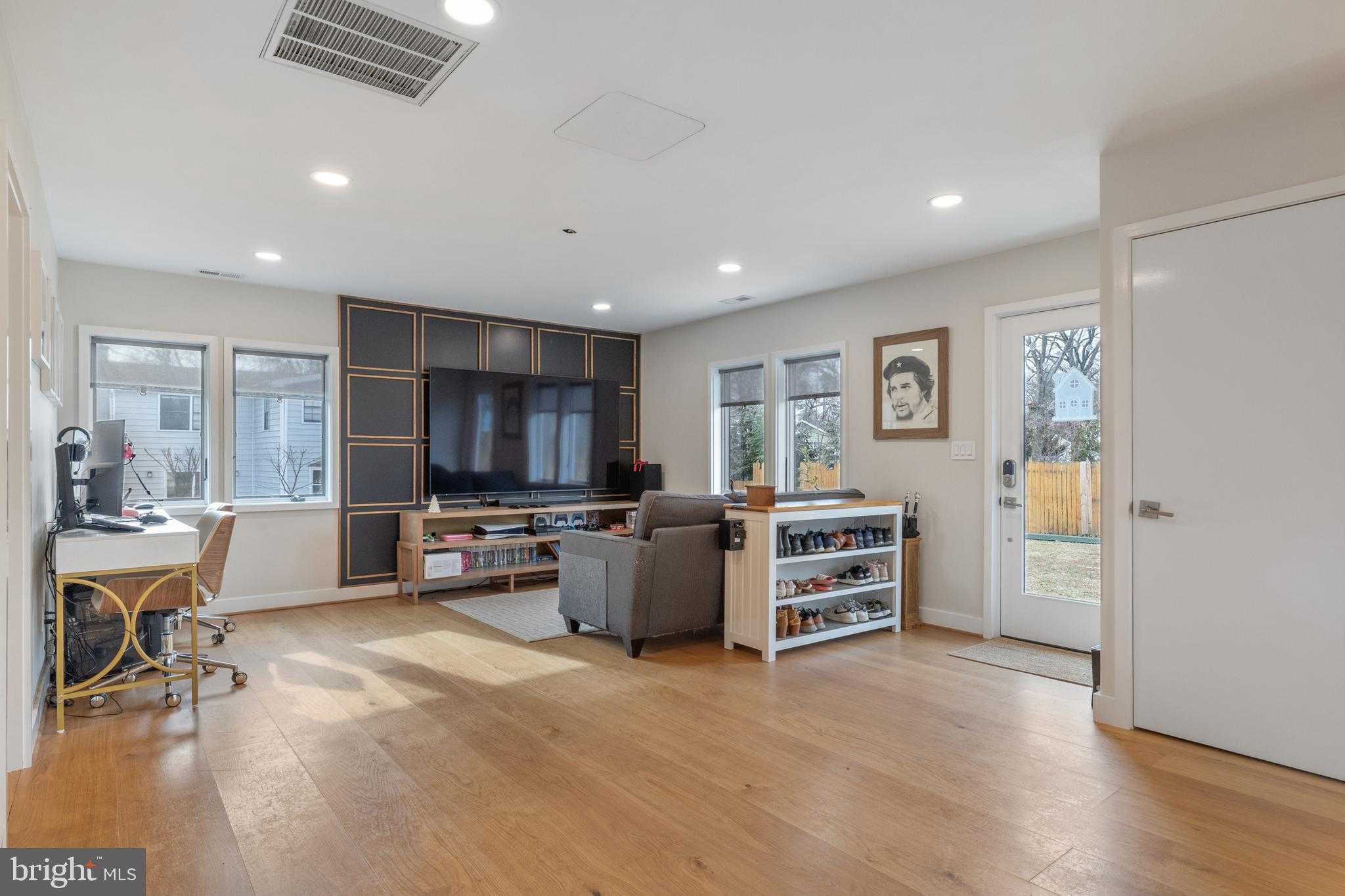 9226 Fowler Ln photo 33