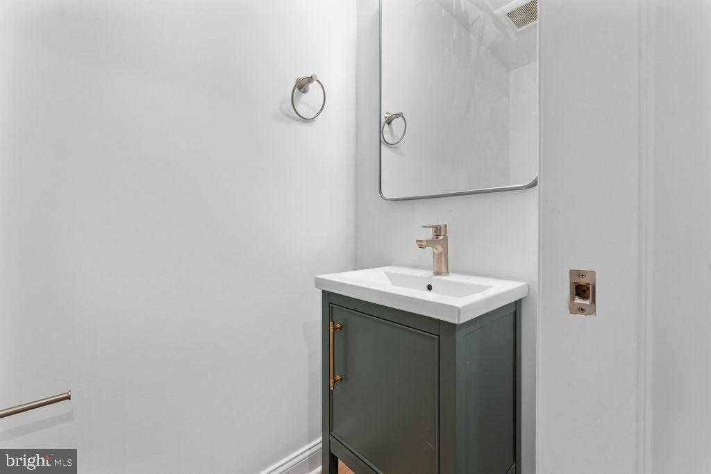 51 S Fulton Ave photo 15