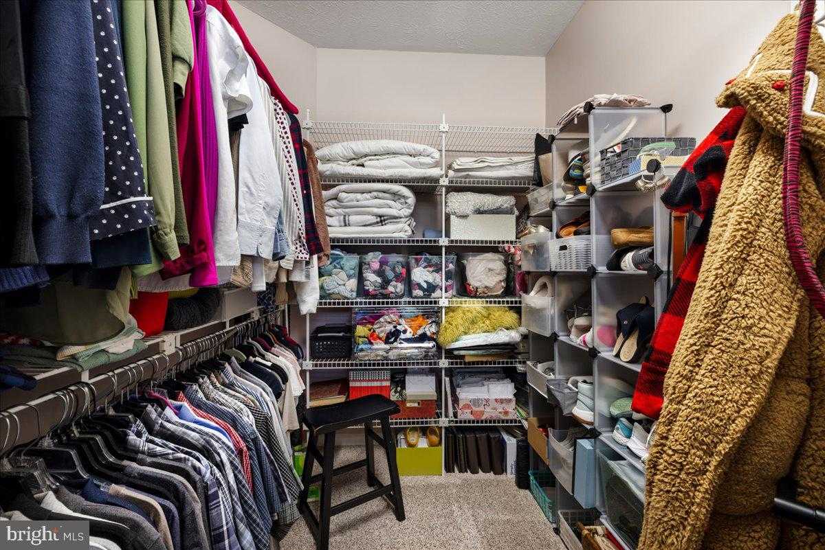 832 Winder CT photo 46