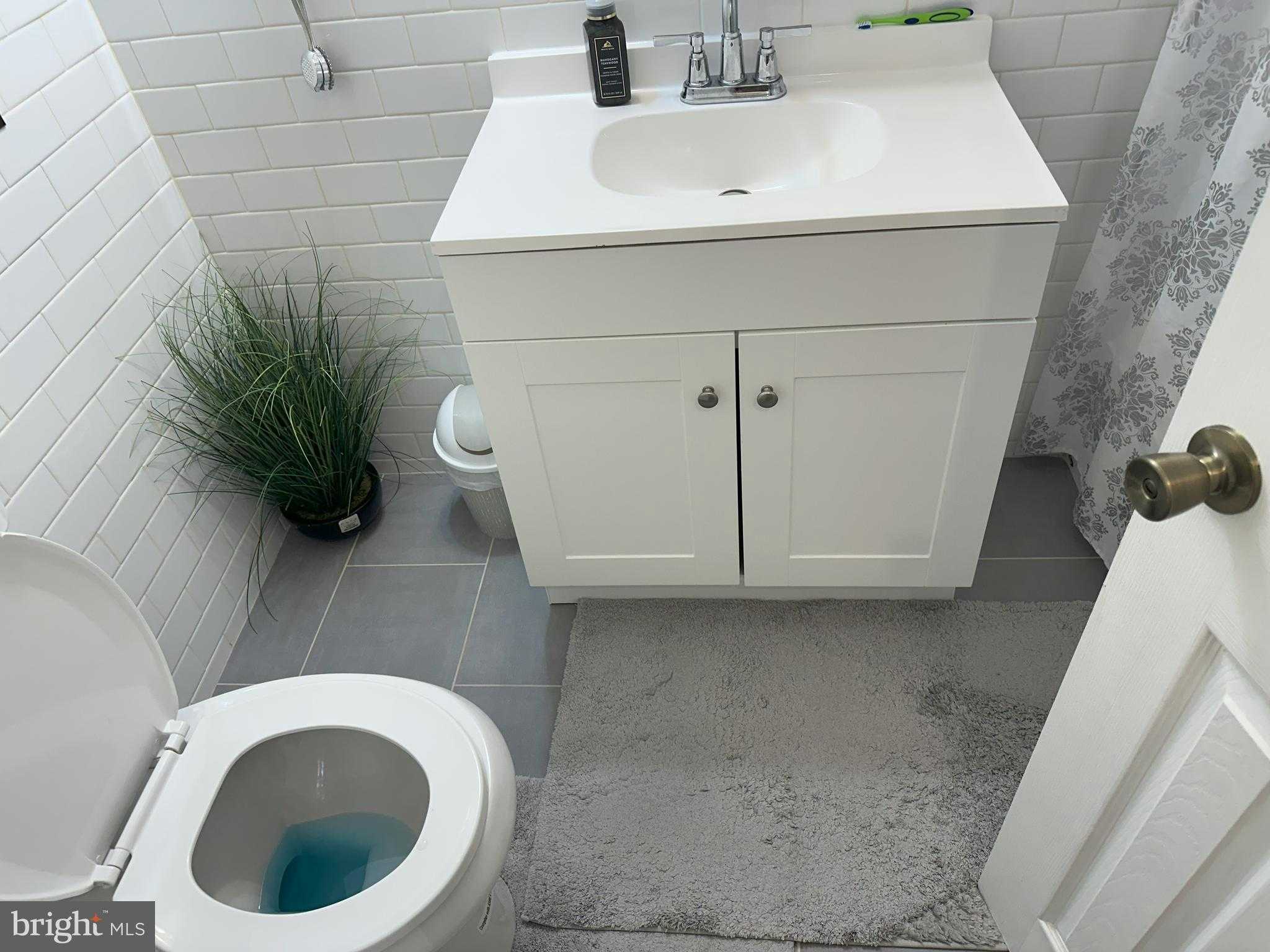 7525 Calvert St photo 10