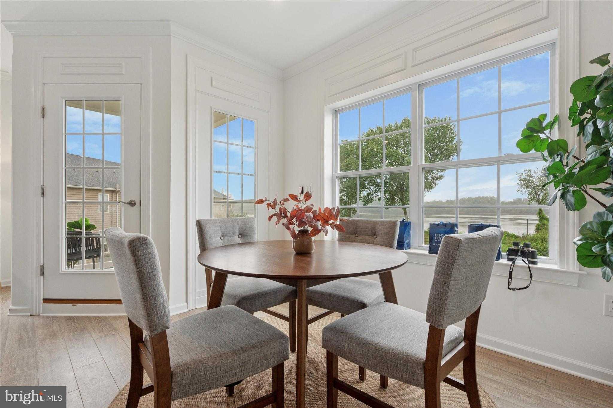 16422 River View Dr photo 8