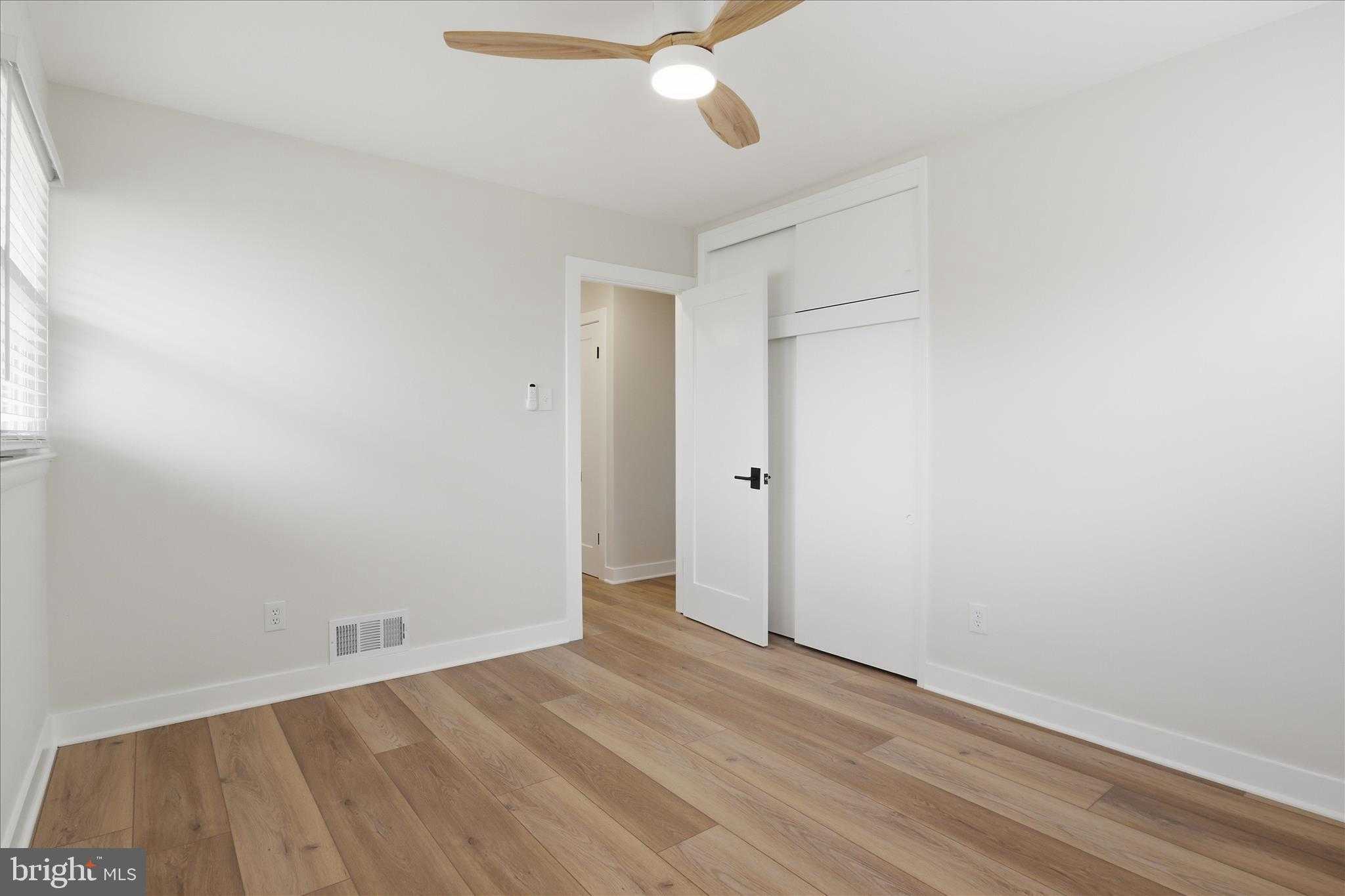 14801 Carlbern Dr photo 18