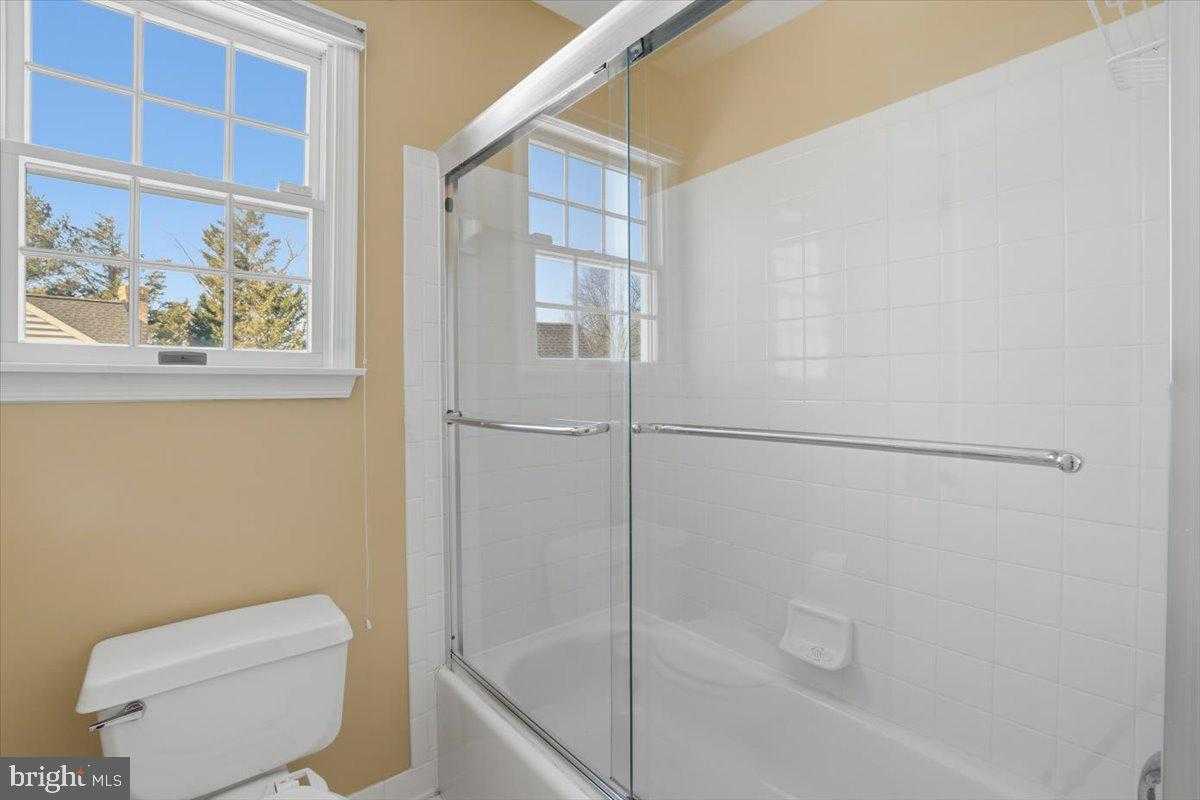 11221 Welland St photo 43