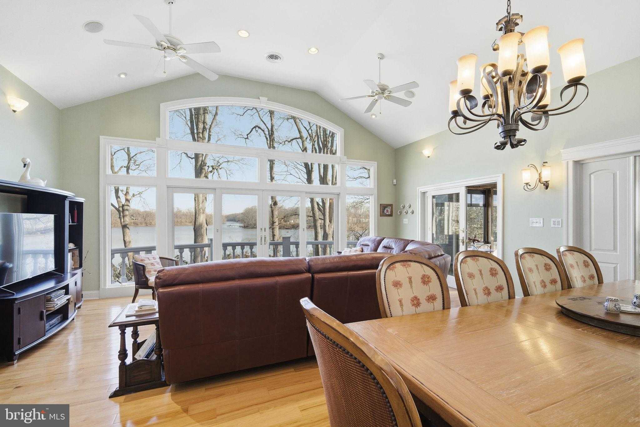 14183 Roberts Dr photo 9