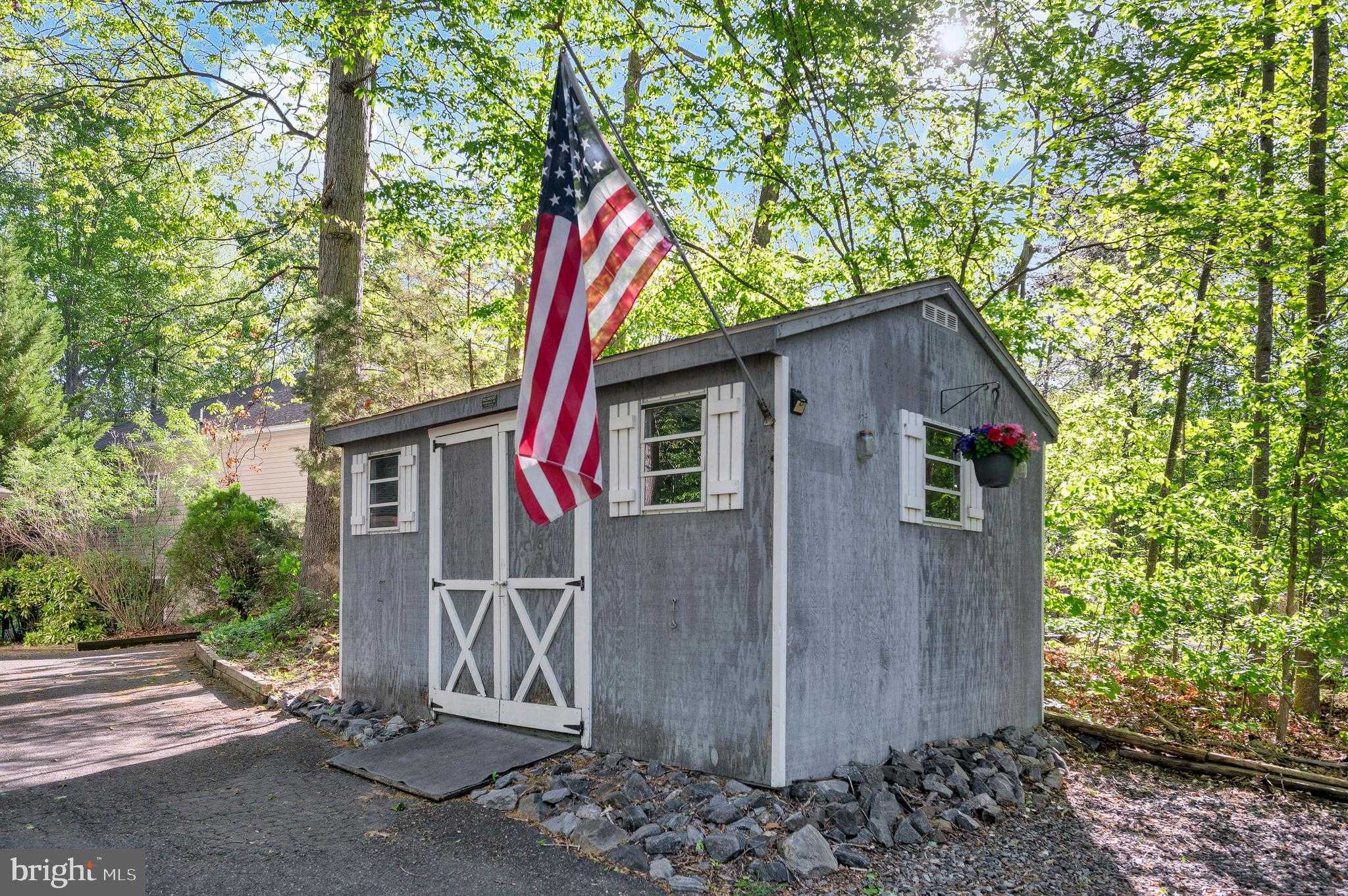 2005 Lakeview Pkwy photo 54