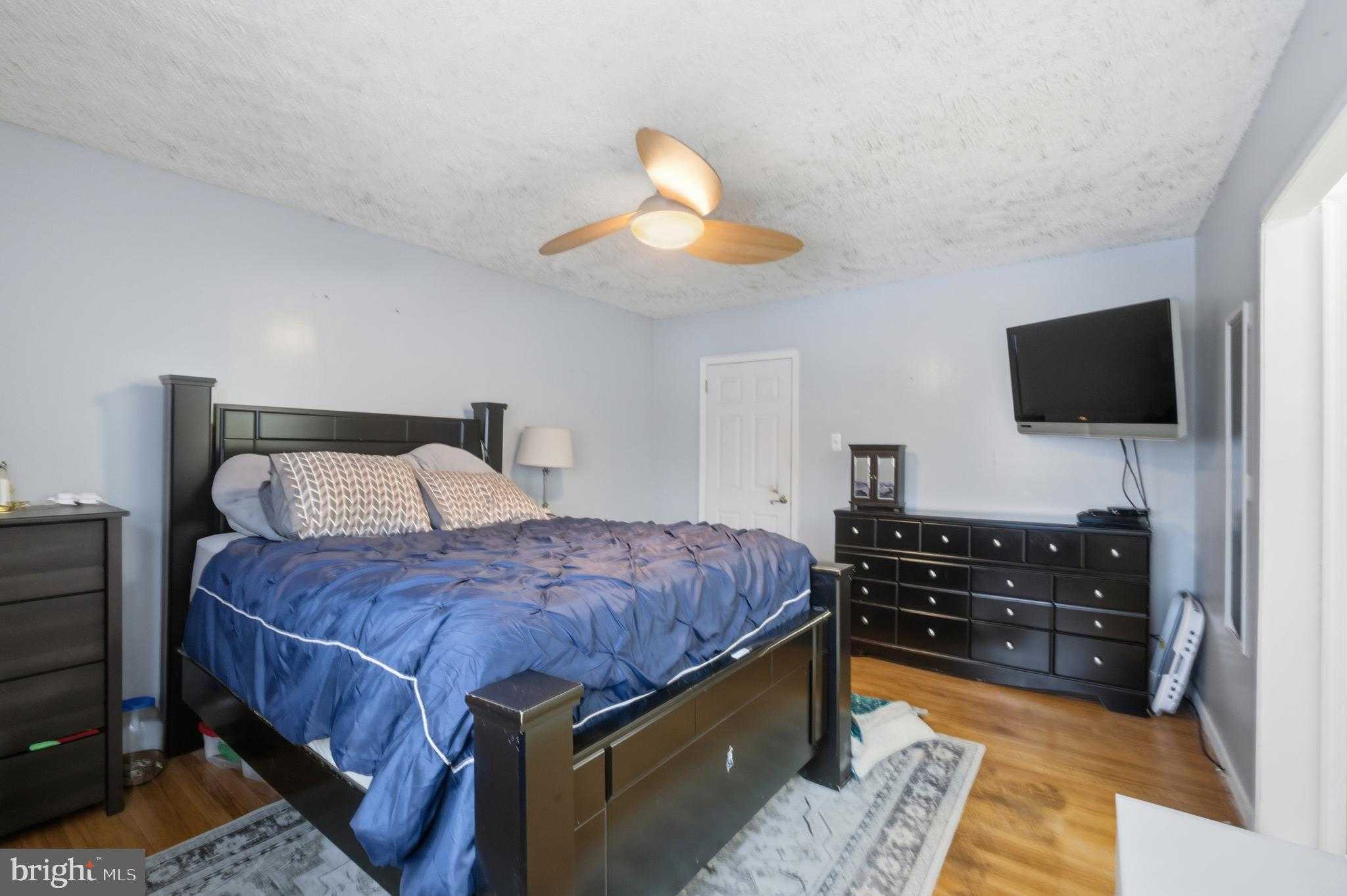 8930 Sylvia Ln photo 18