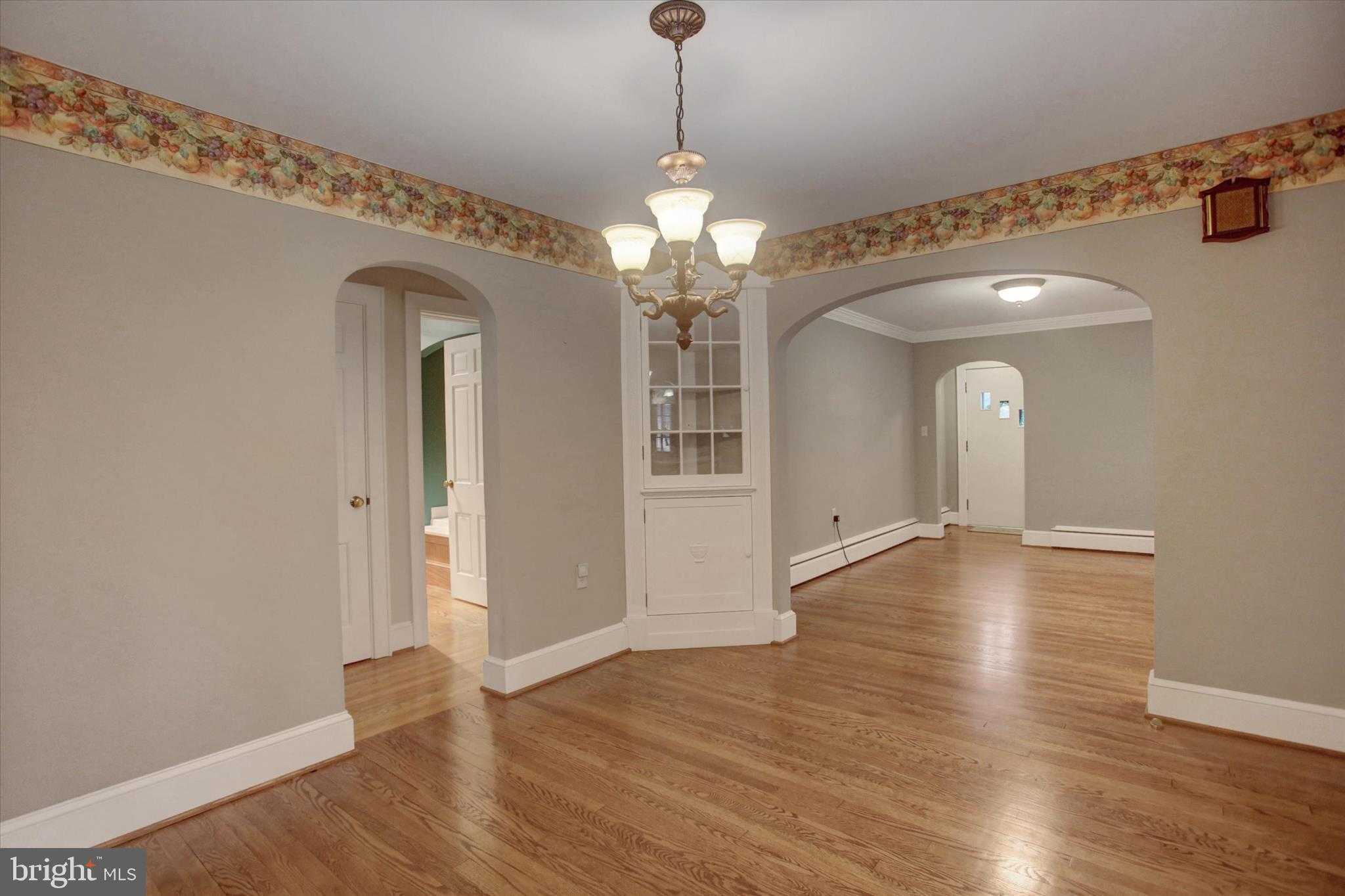 1566 Wilson Ave photo 9