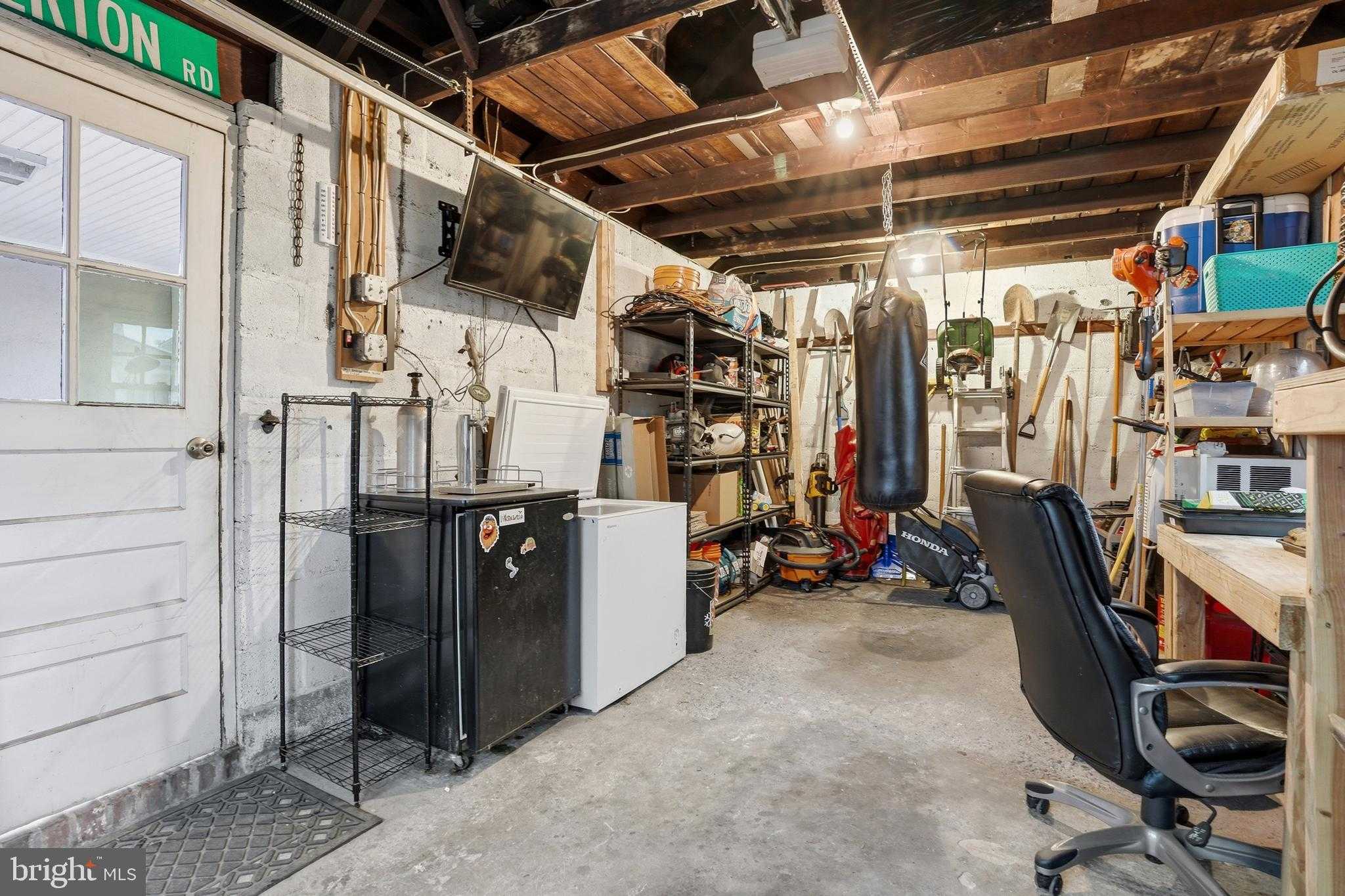 1045 Edgerton Rd photo 49