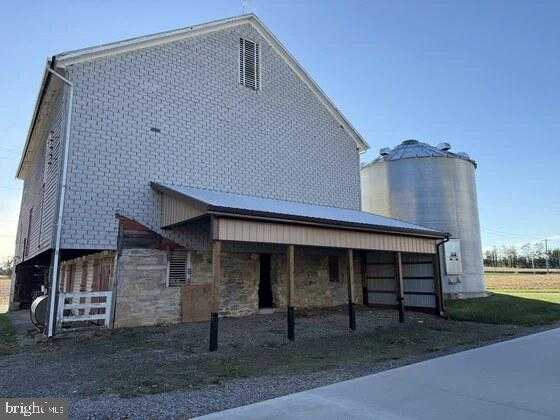 1566 York Rd photo 3