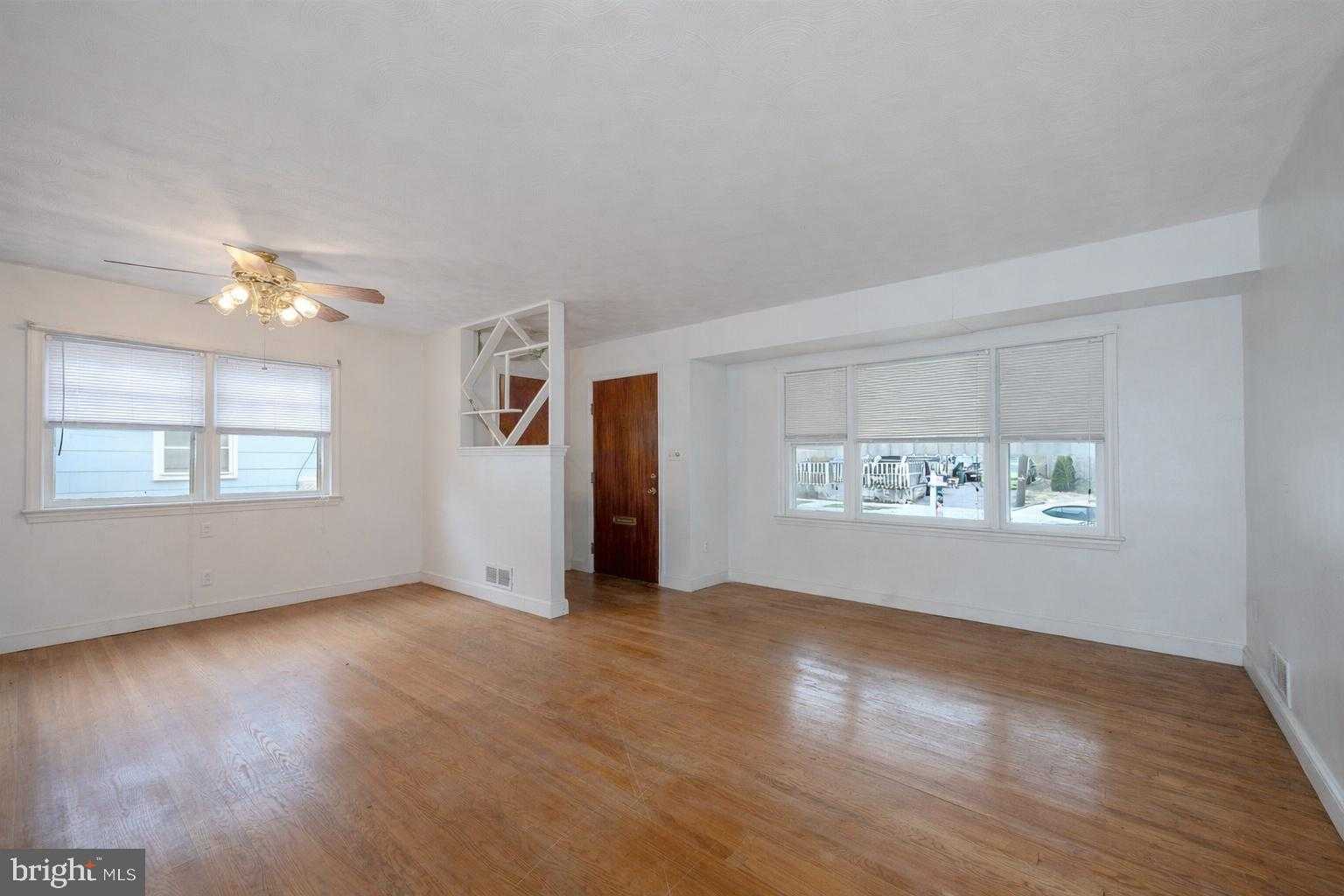 6014 40th Ave photo 7