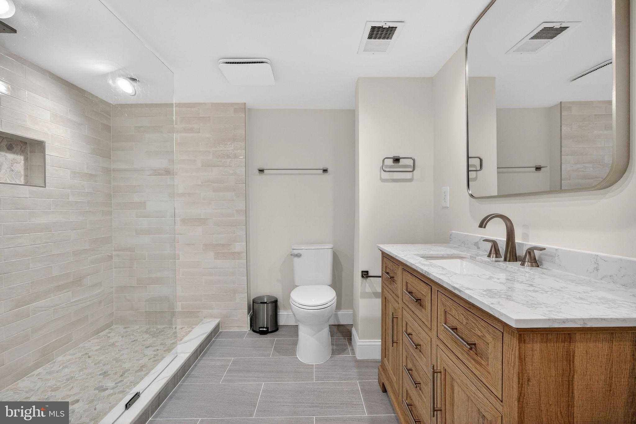 5812 Stone Creek Dr photo 34