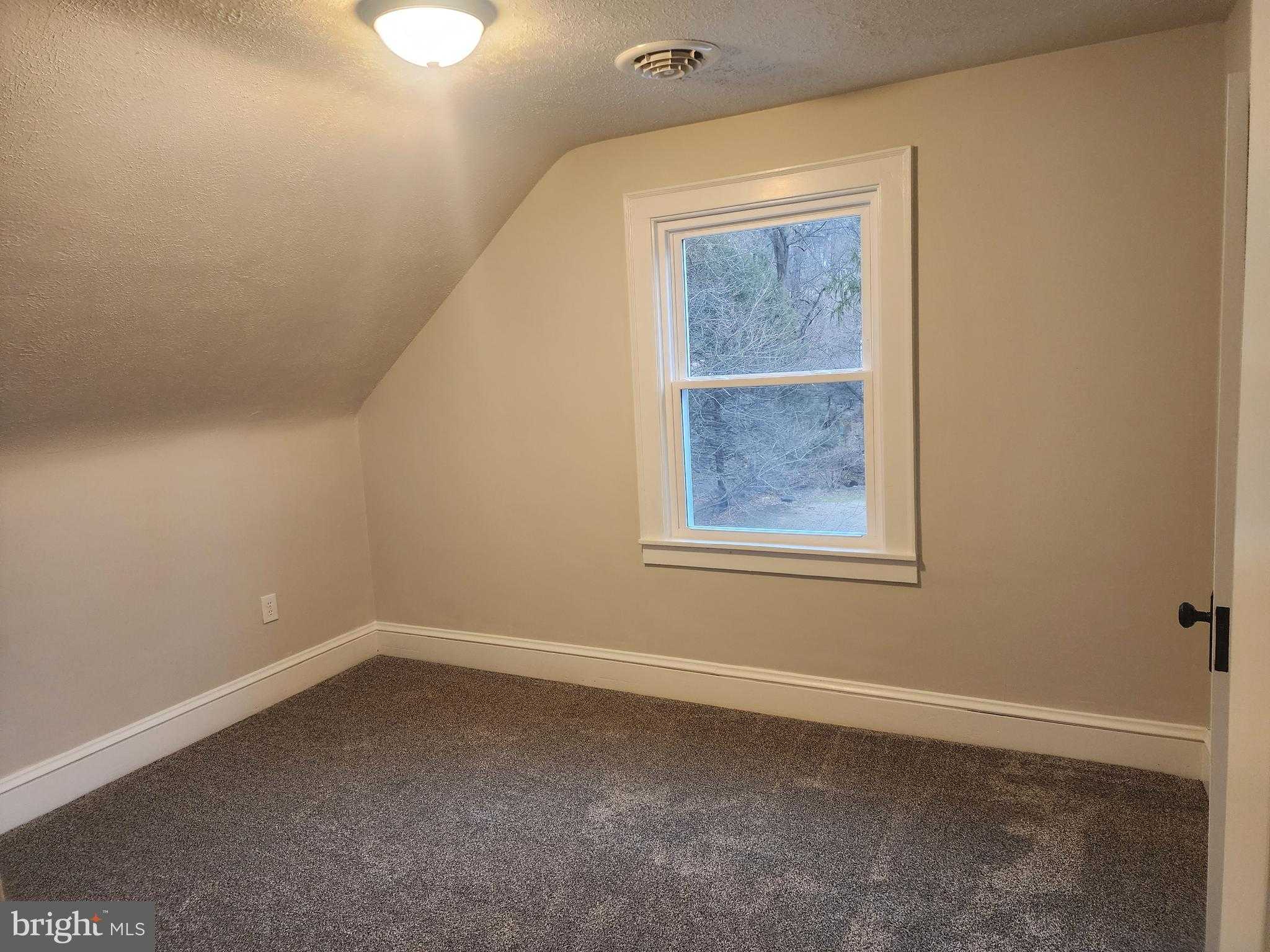 536 National Hwy photo 28