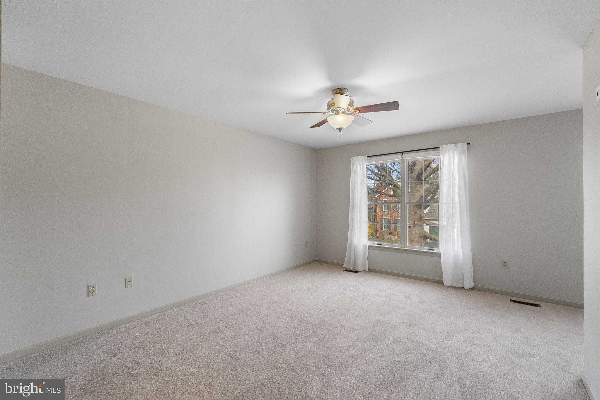 2107 Charlton House Way photo 8