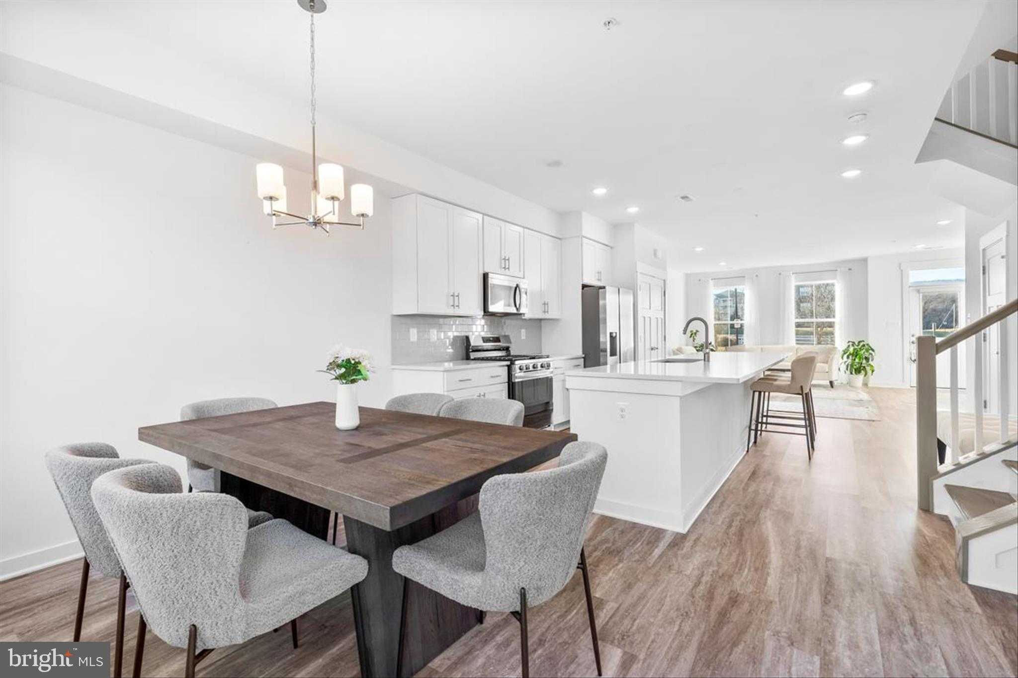 1311 Sandoval CT photo 9