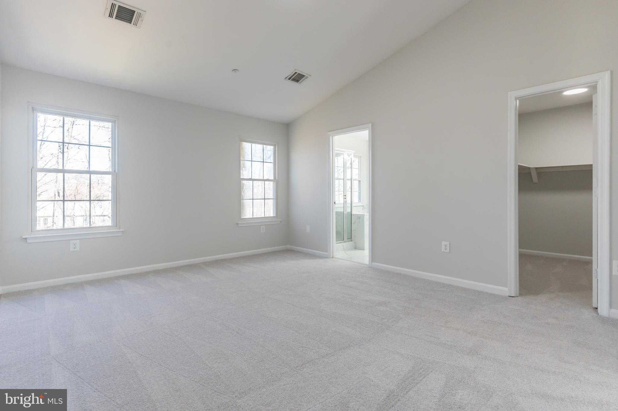 12330 Quarterback CT photo 23