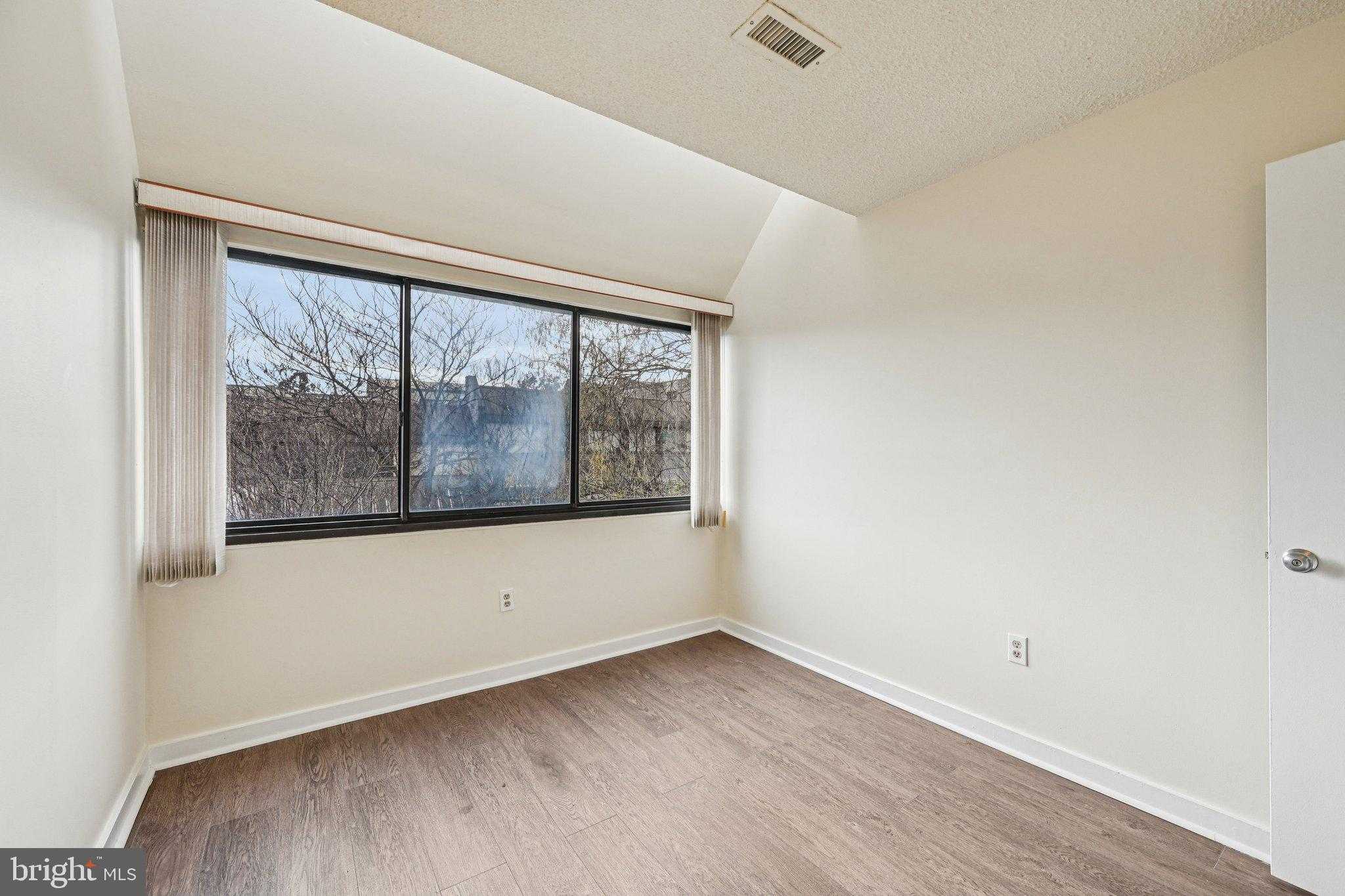 2303 Bayleaf CT photo 20