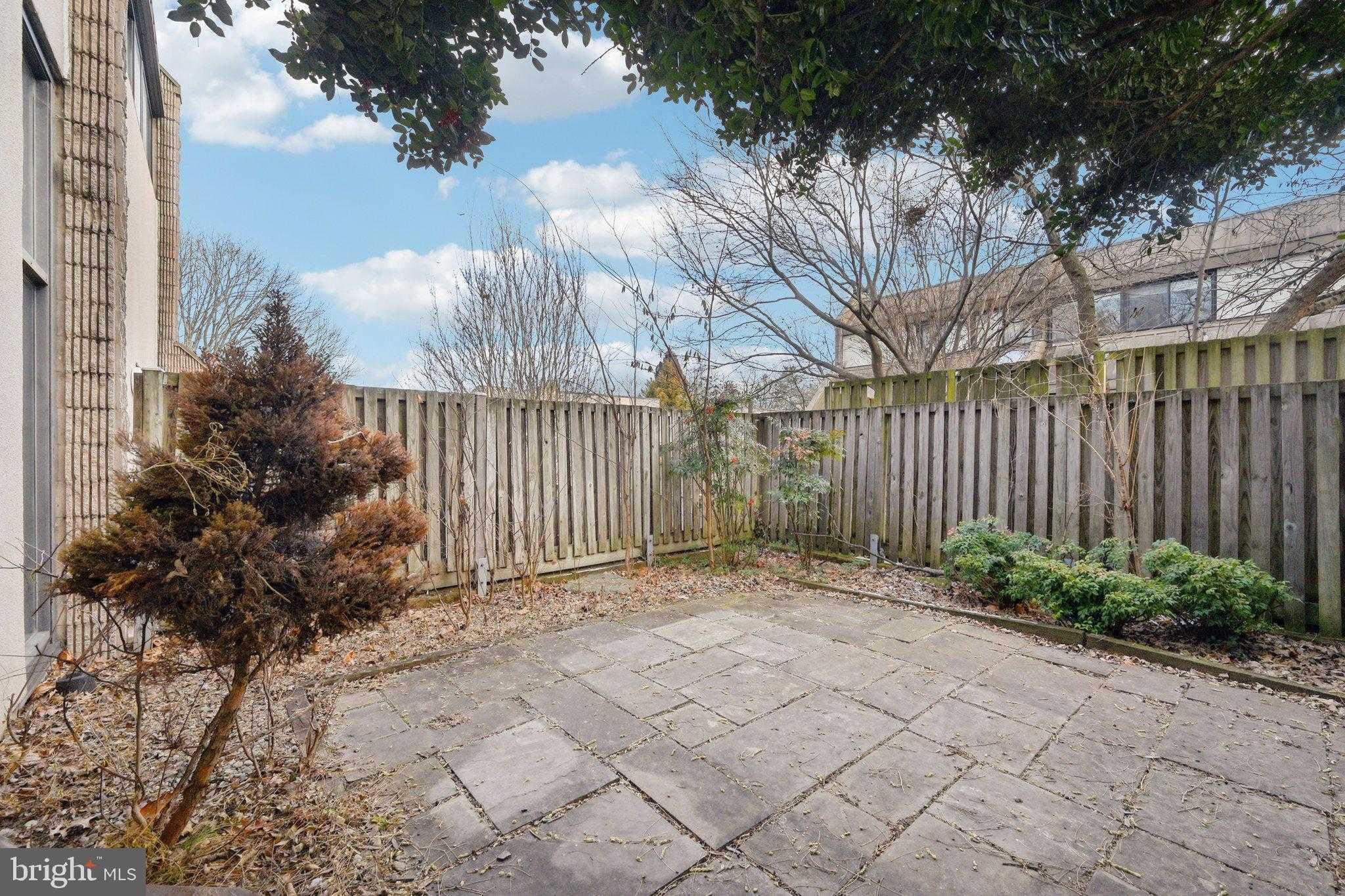 2303 Bayleaf CT photo 35