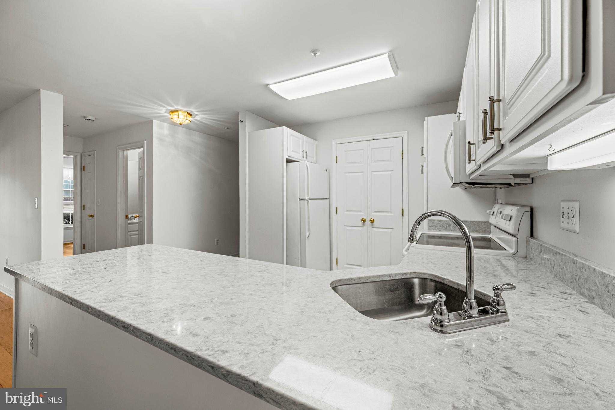 2001 Rudy Serra Dr Unit 1b photo 6