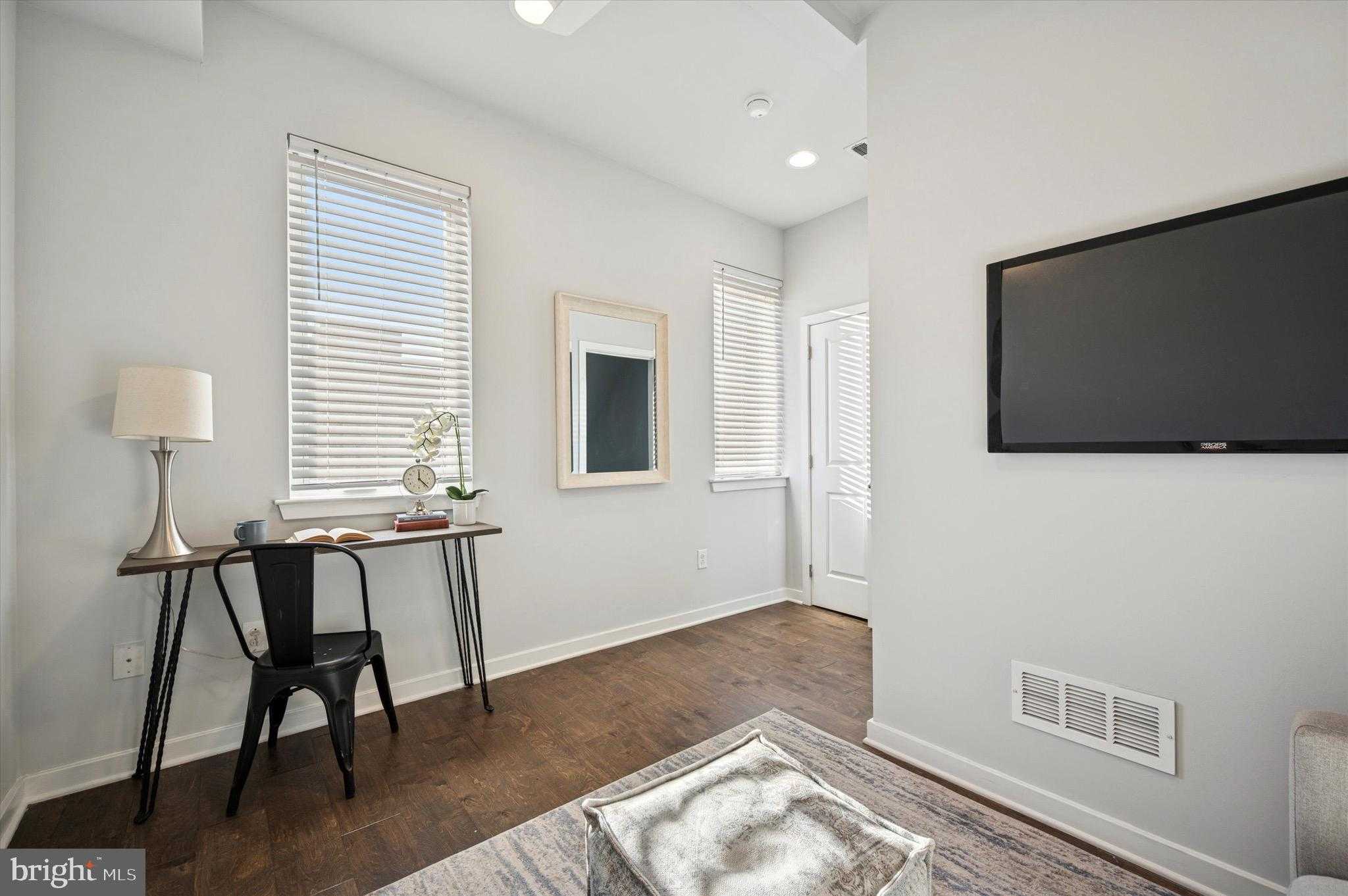 443 Shurs Ln Apt 17 photo 20