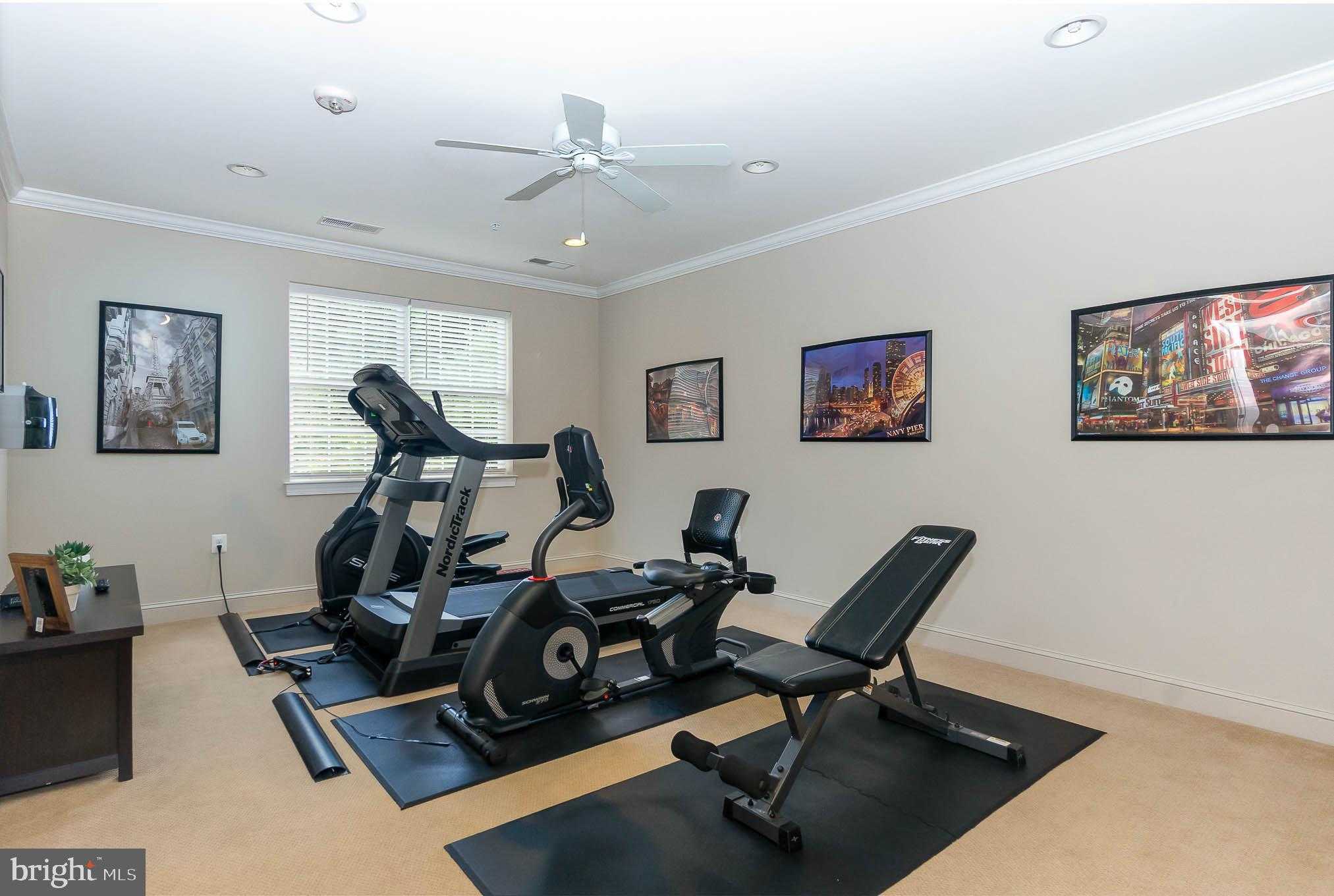 901 Macphail Woods Xing Apt 3a photo 33