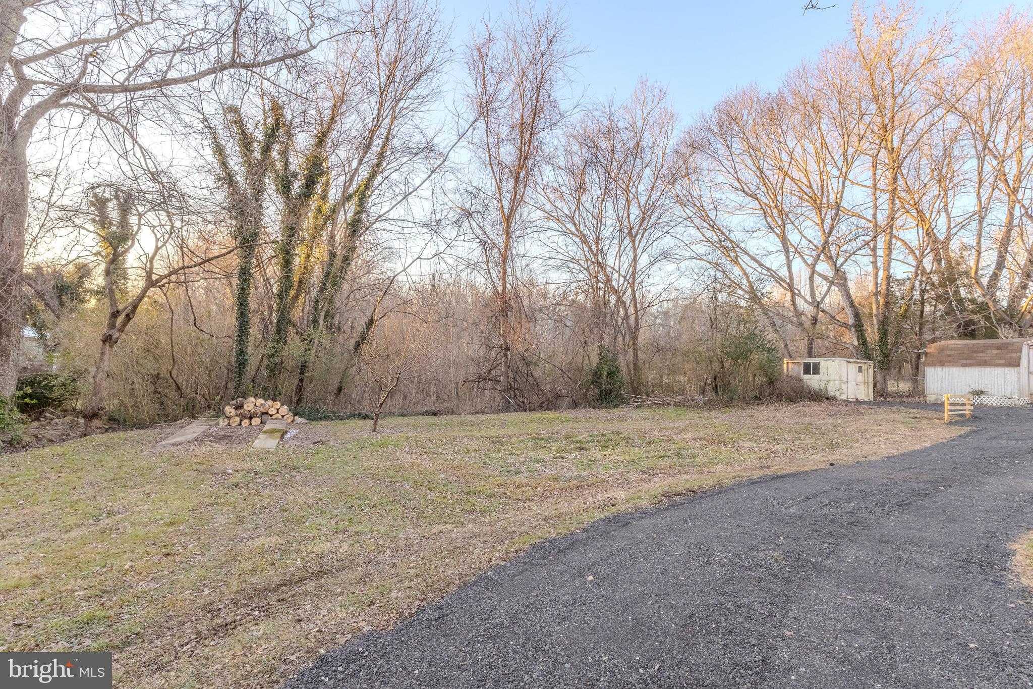 1168 Marlboro Rd photo 4