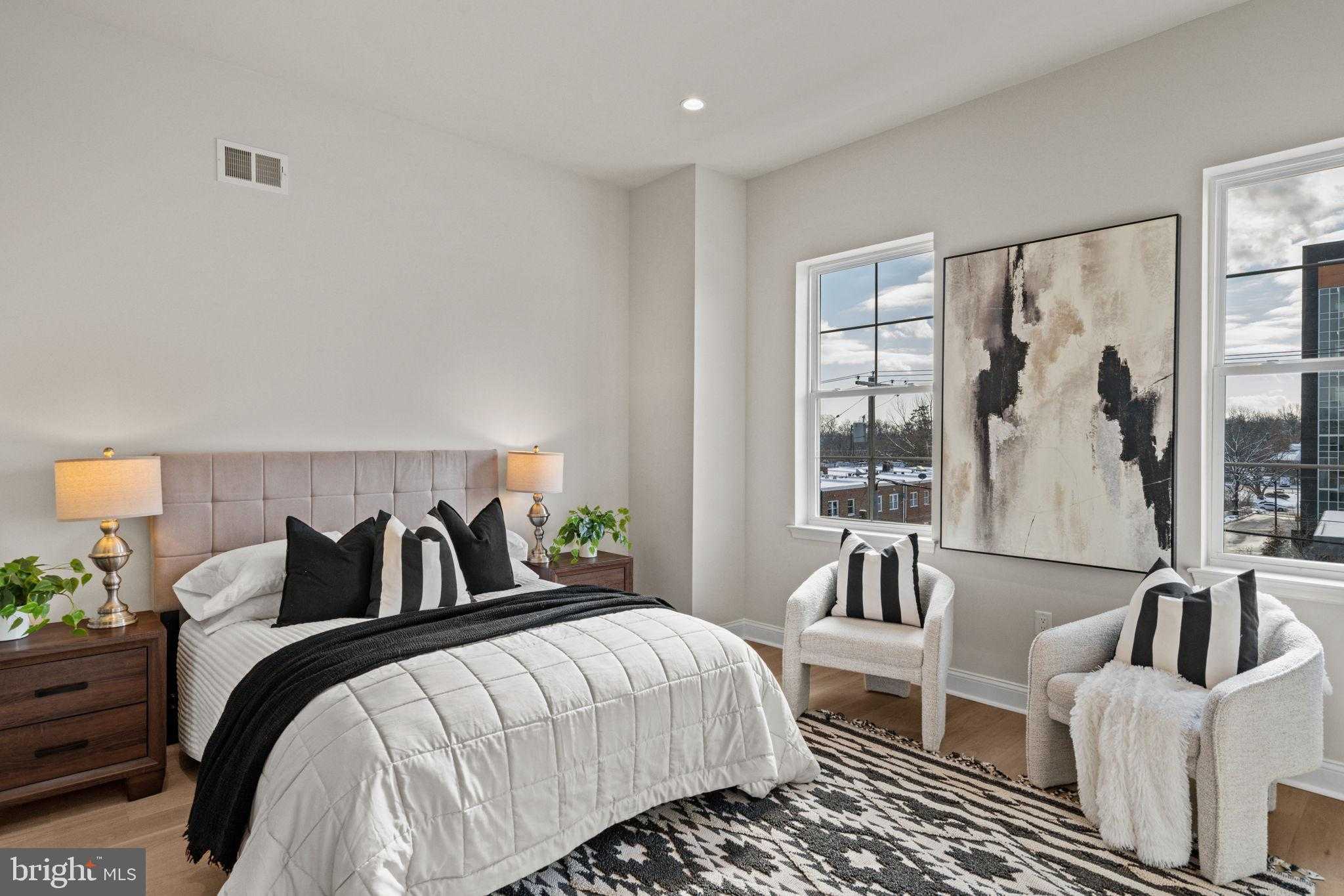 Lorraine St photo 32