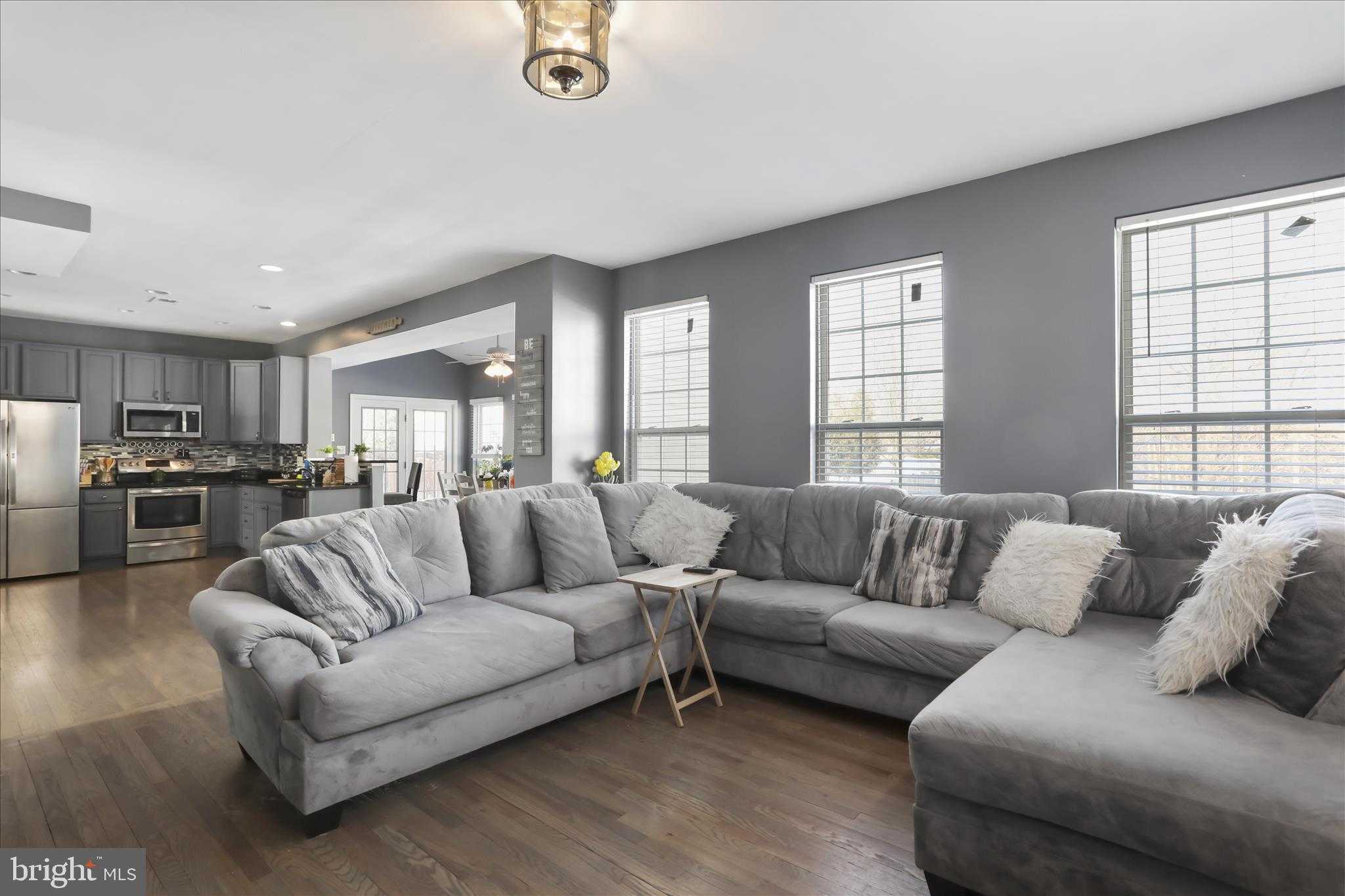 347 Maddex Dr photo 17