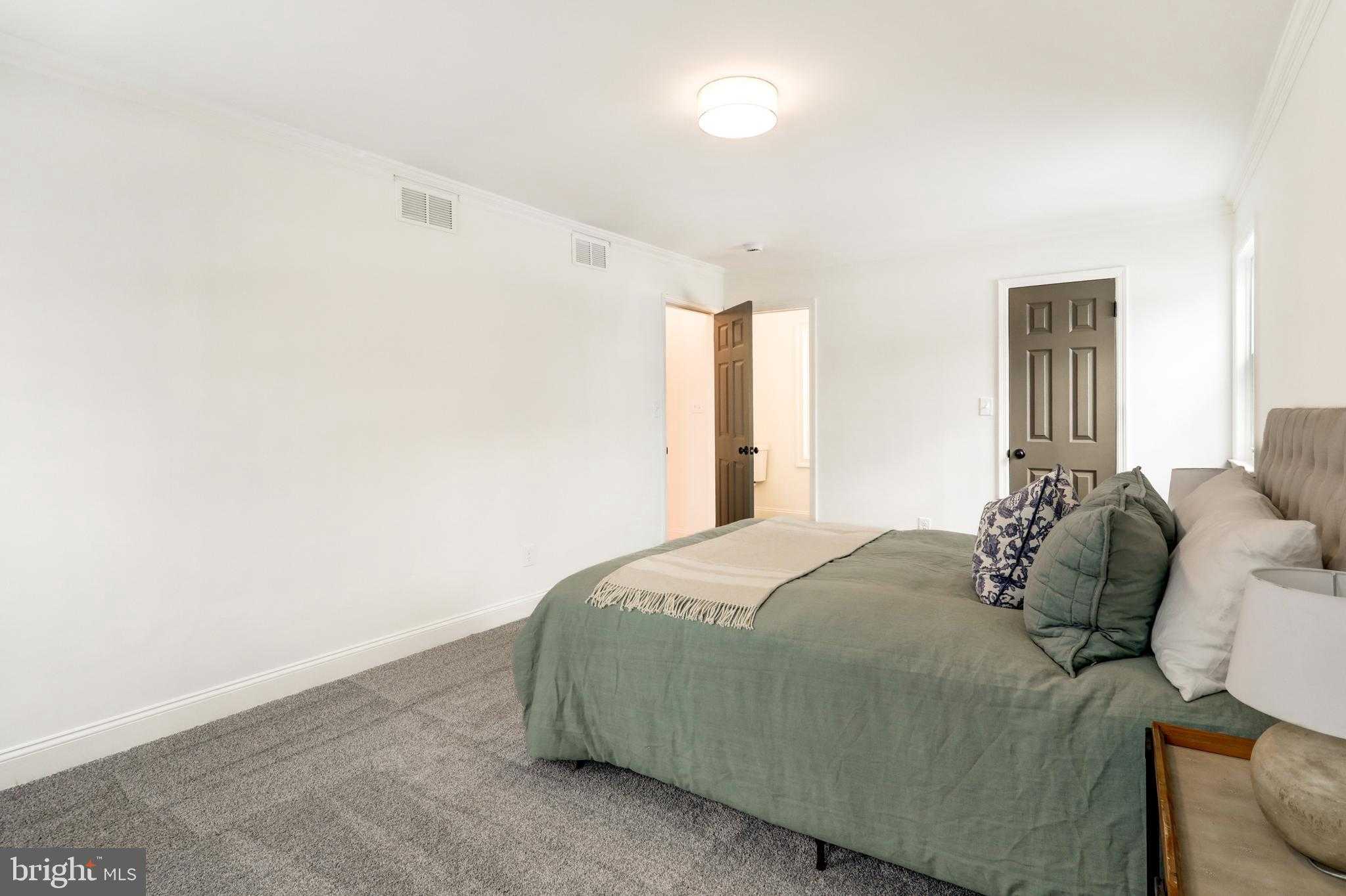 7908 Woodsbluff Run photo 35